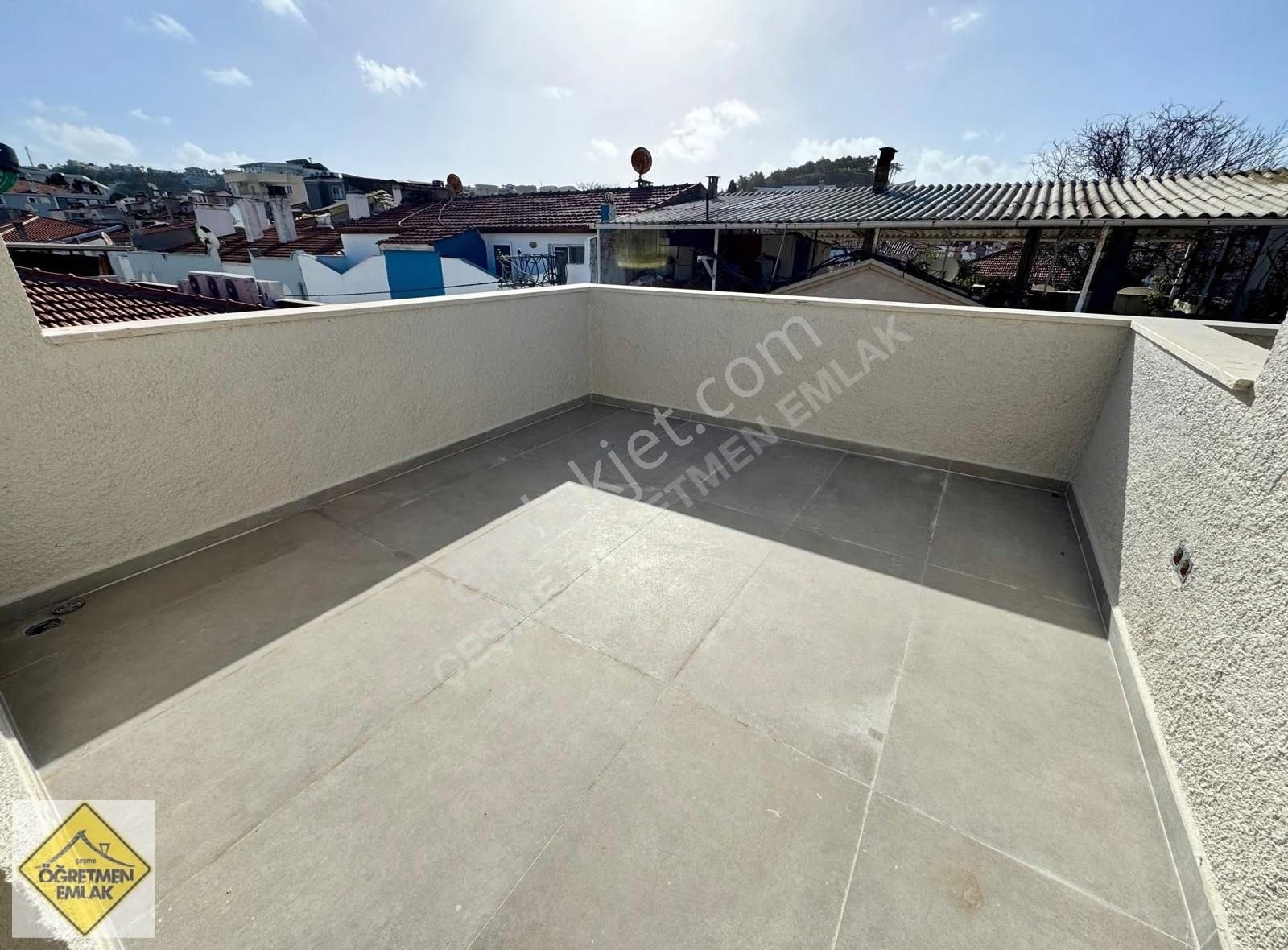 Çeşme Merkeze De Çarşı İçinde Konumu Çok İyi Kiralık Daire - Görsel 21