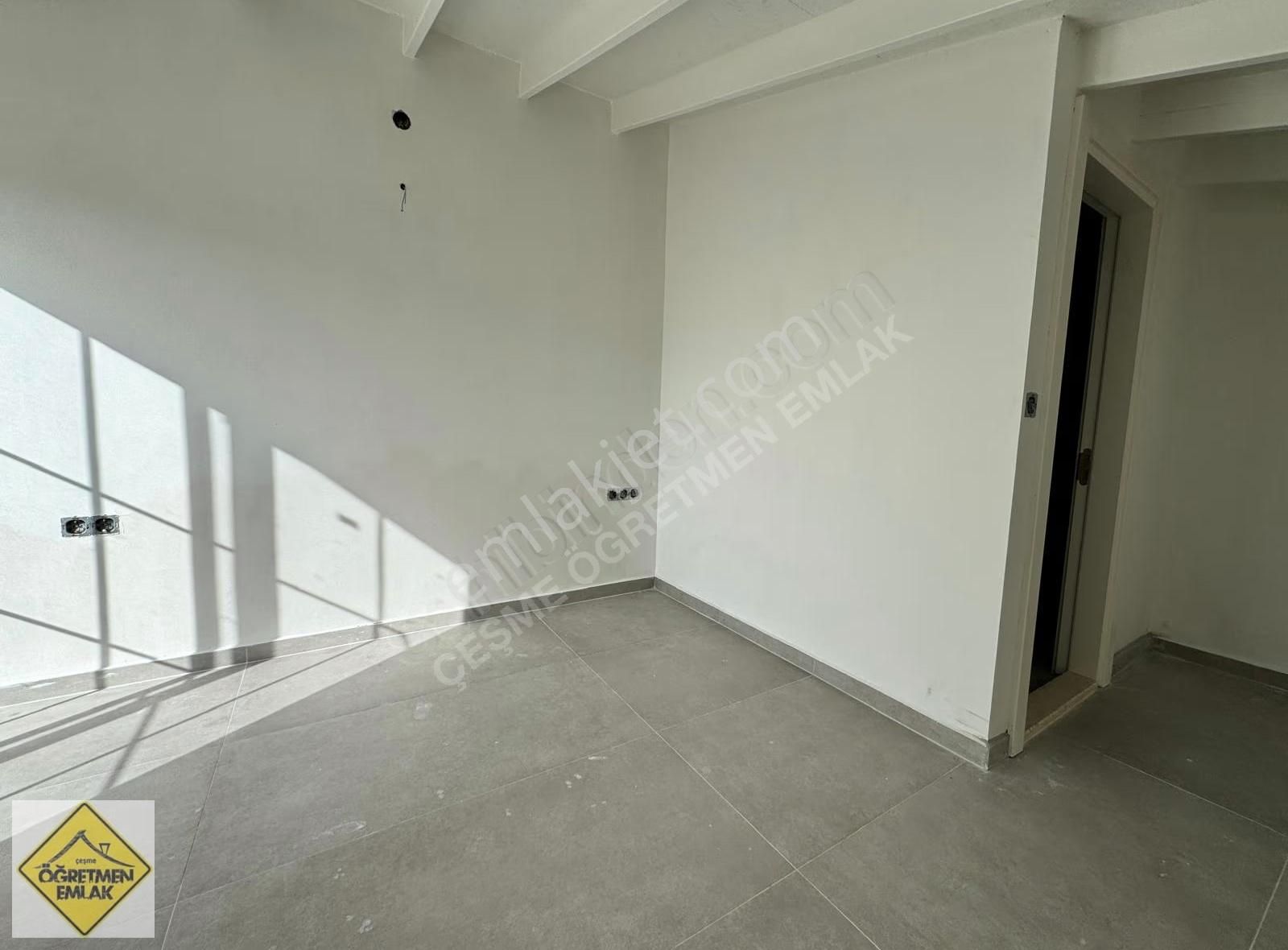 Çeşme Merkeze De Çarşı İçinde Konumu Çok İyi Kiralık Daire - Görsel 15