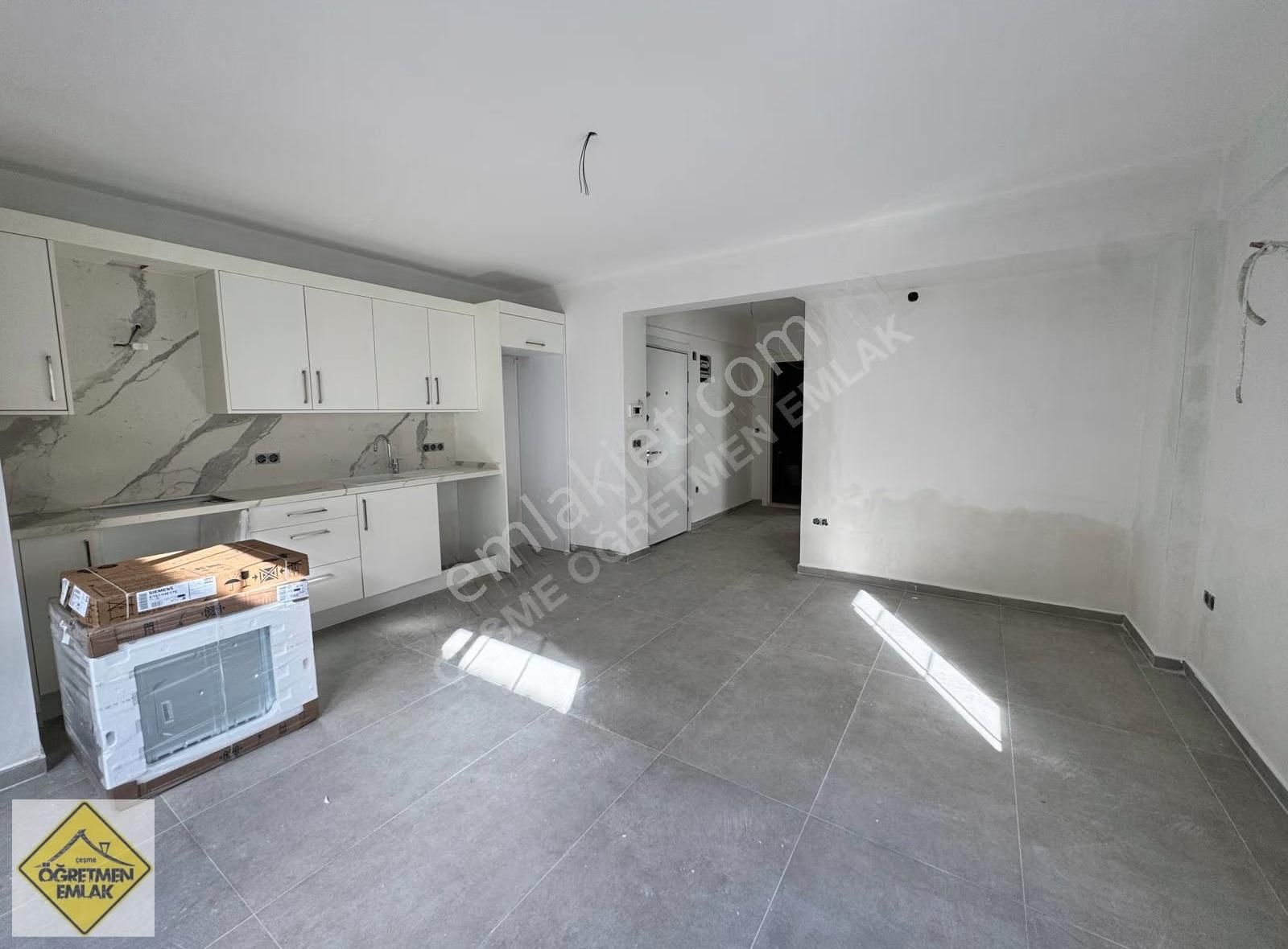 Çeşme Merkeze De Çarşı İçinde Konumu Çok İyi Kiralık Daire - Görsel 5