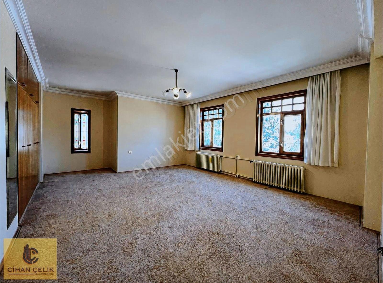 Bu İhtişamlı 2000 M2 Arsa Üzerinde Konumu Harika Emsali Olmayan - Görsel 13