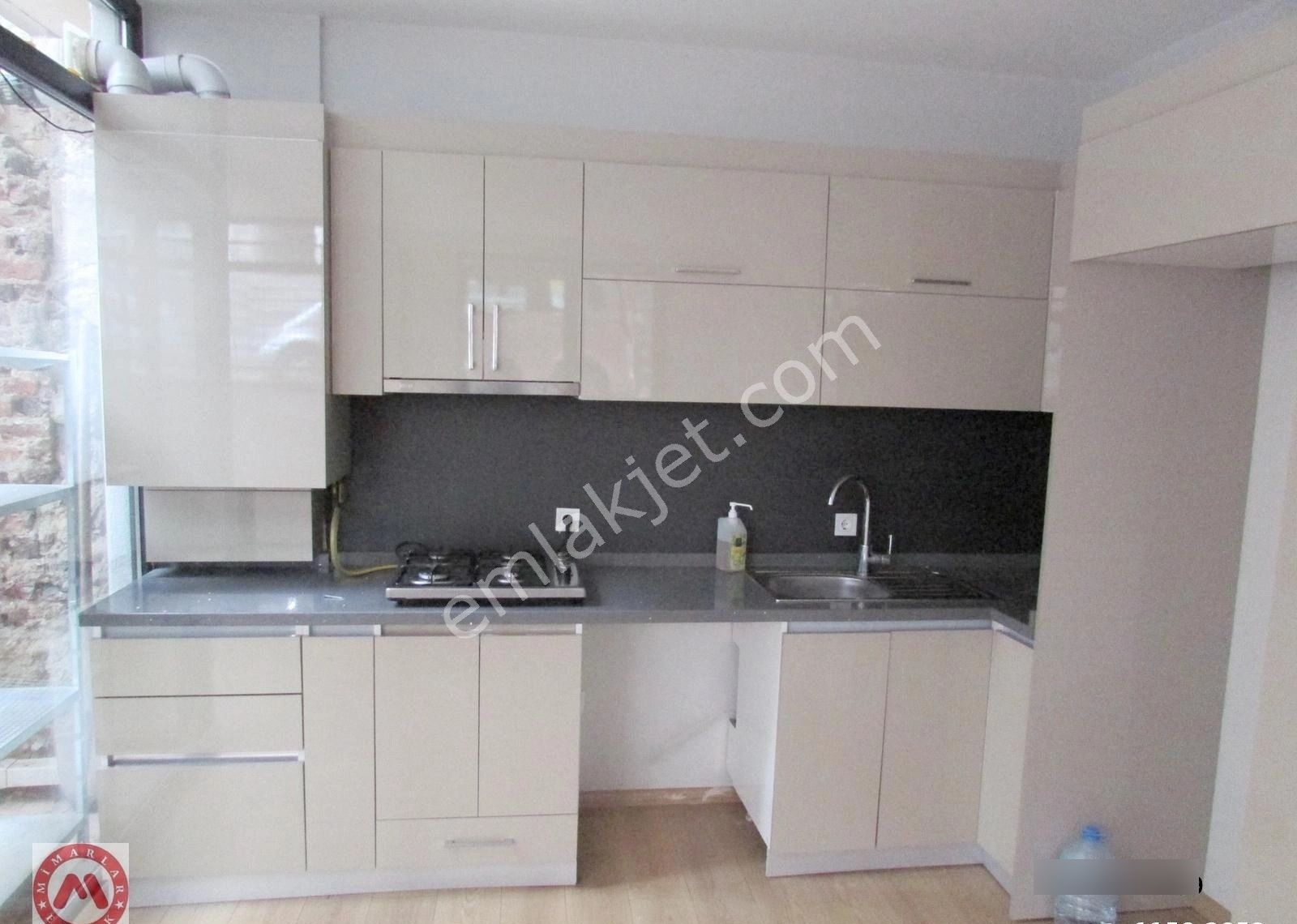 Kadıköy Osmanağa Genç Bina Kombili Müstakil Bahçeli 1+1 Daire