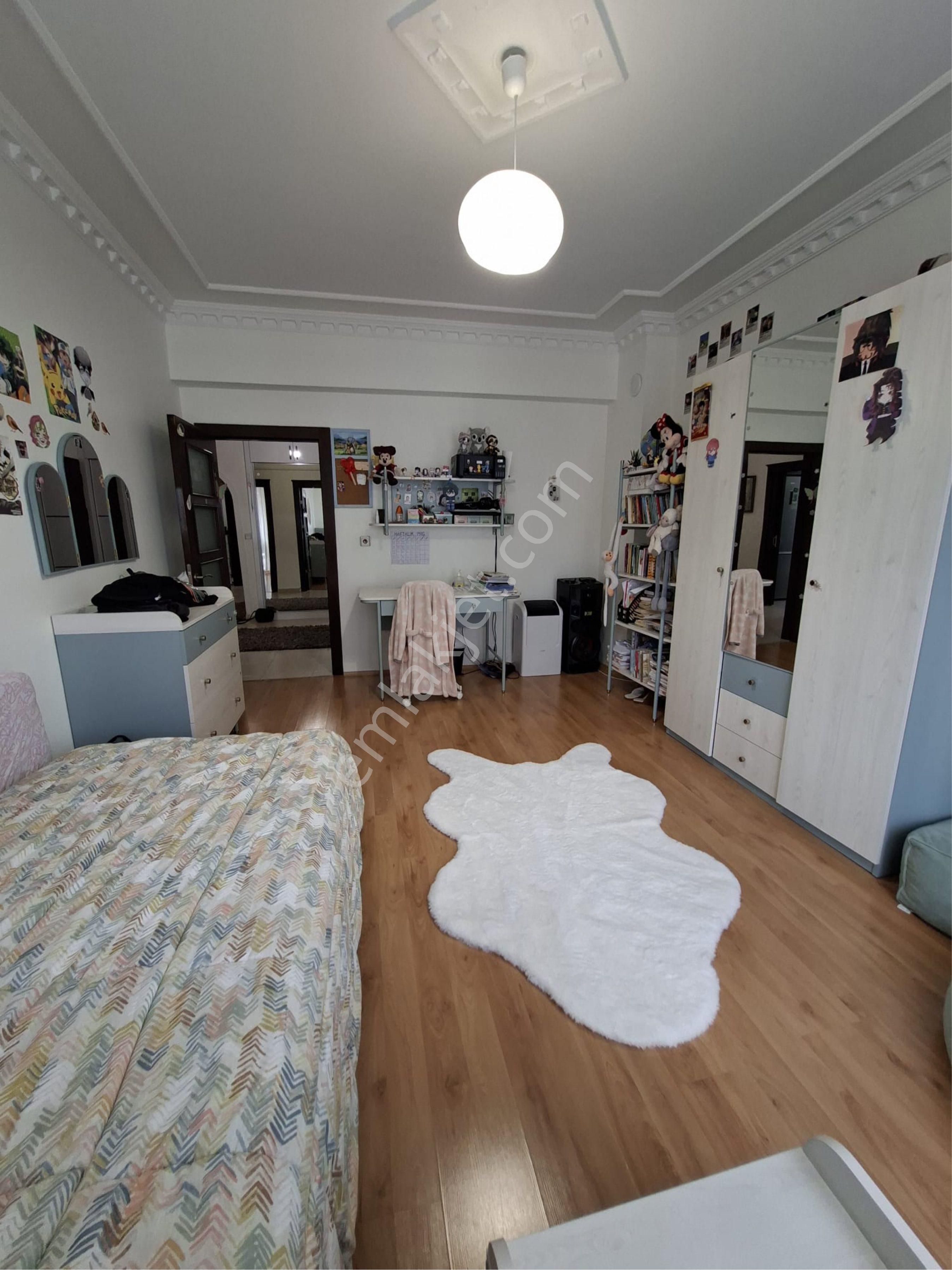 Bahçelievler Mahallesinde 3+1 Geniş Ferah Daıre - Görsel 5