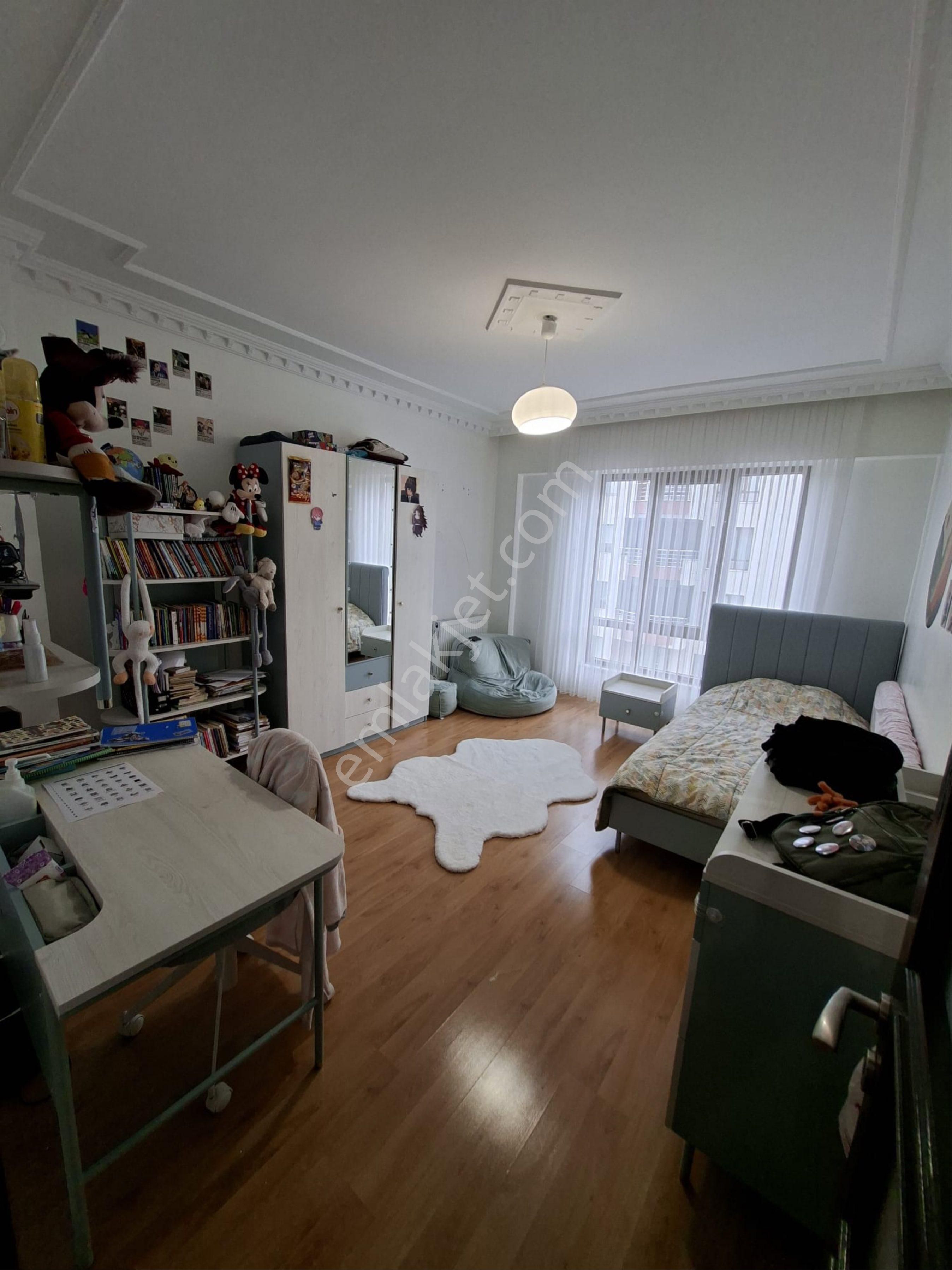 Bahçelievler Mahallesinde 3+1 Geniş Ferah Daıre - Görsel 6