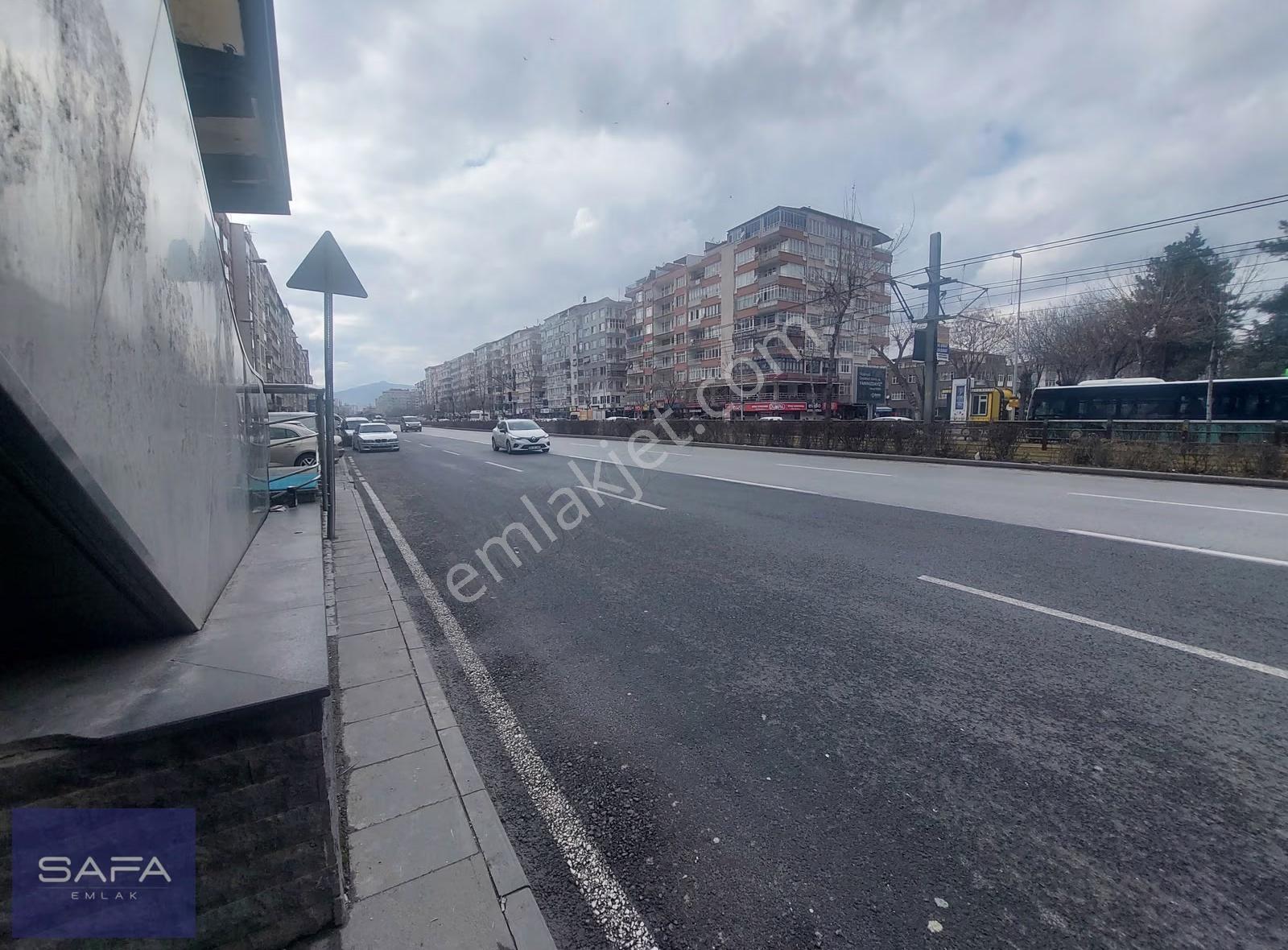 Emirgan Parkı Karşısında Tabela Değeri Yüksek Satılık Dükkan - Görsel 6