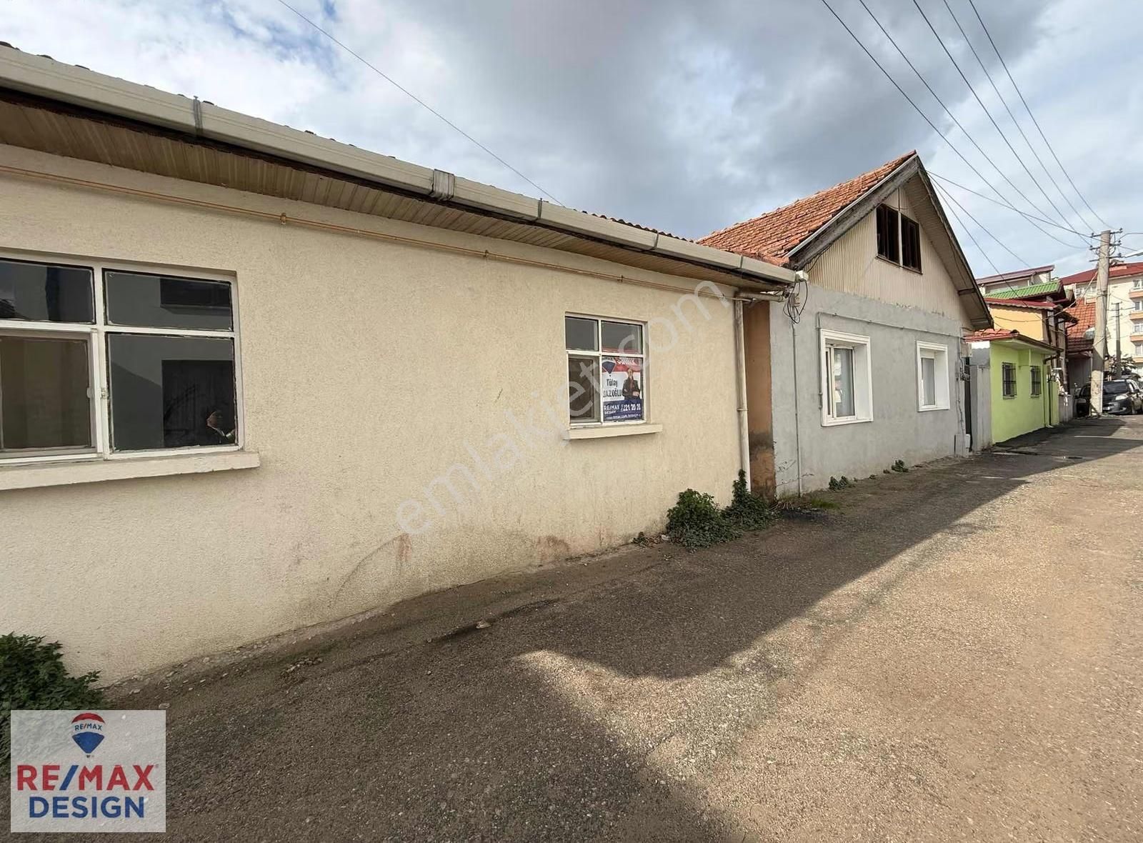 Erenler Hacıoğlunda Satılık Müstakil Daire