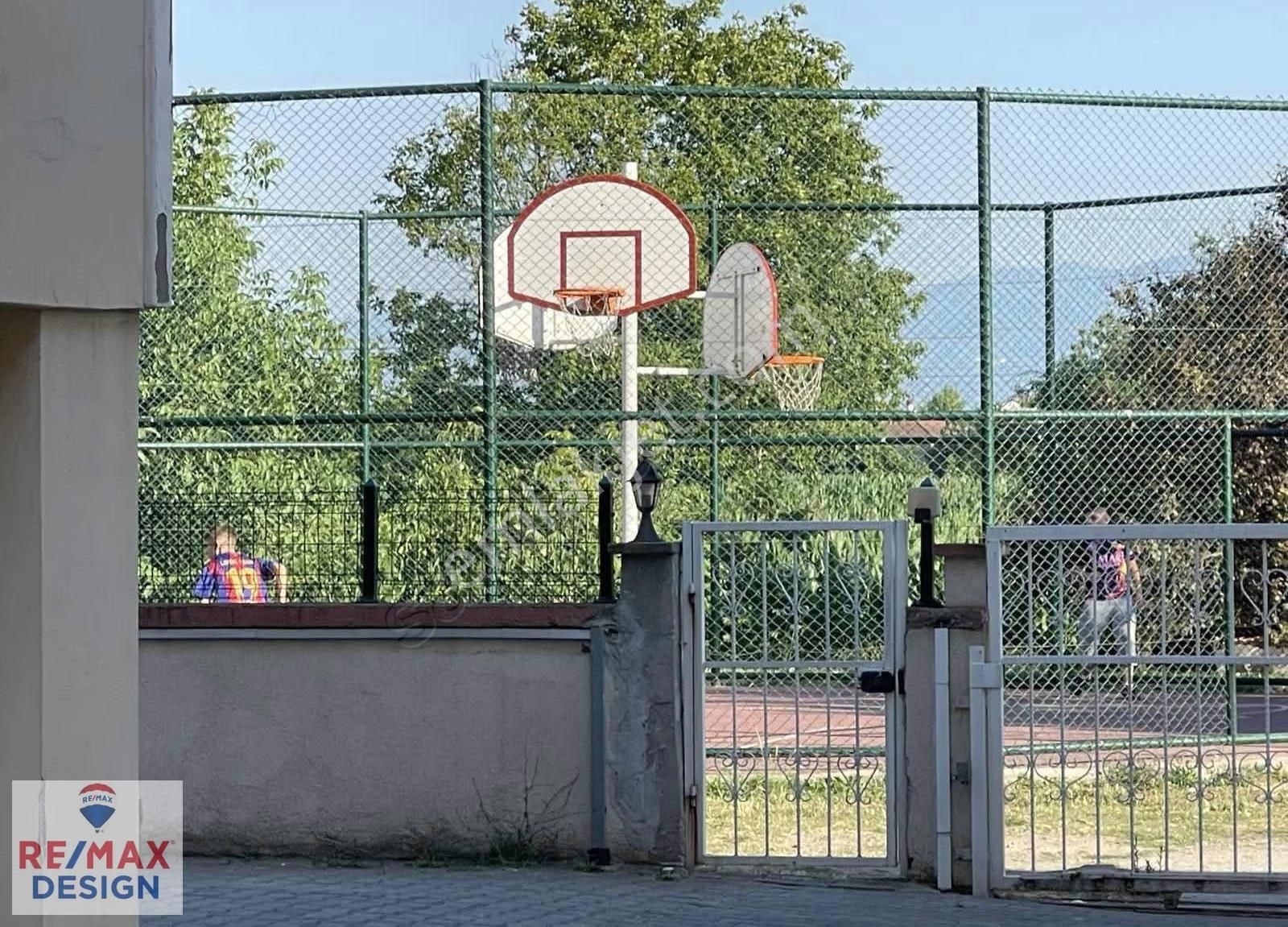 Adapazarı Tekelerde Kapalı Garajlı 3+1 Satılık Remax Desıgn - Görsel 5