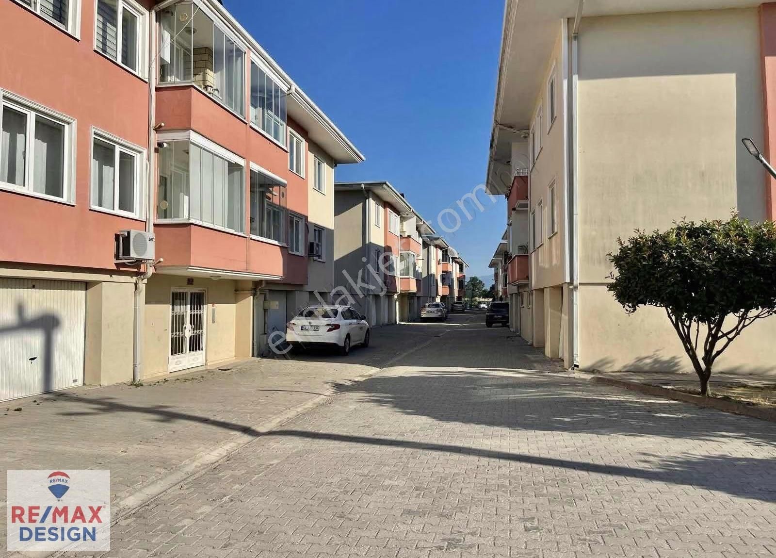 Adapazarı Tekelerde Kapalı Garajlı 3+1 Satılık Remax Desıgn - Görsel 14