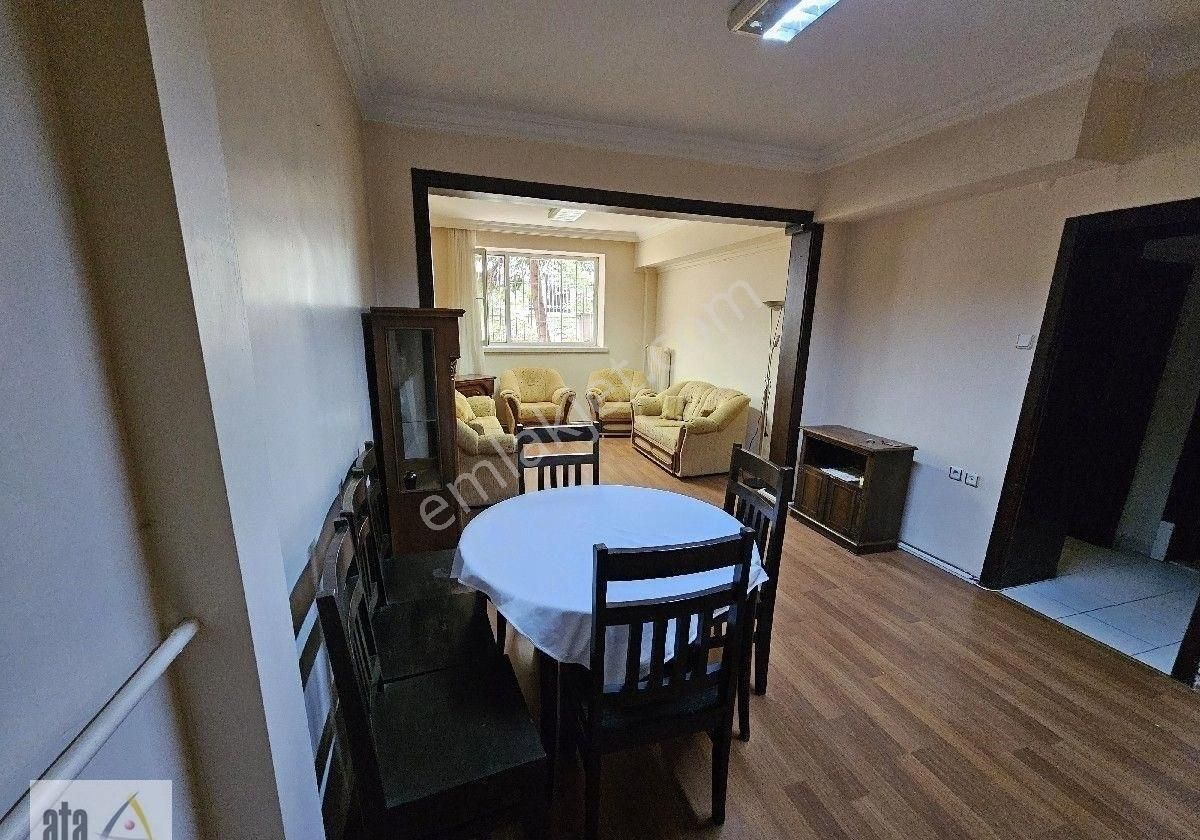 Paris Caddesinde Temiz Mobilyalı 1+1 - Görsel 4