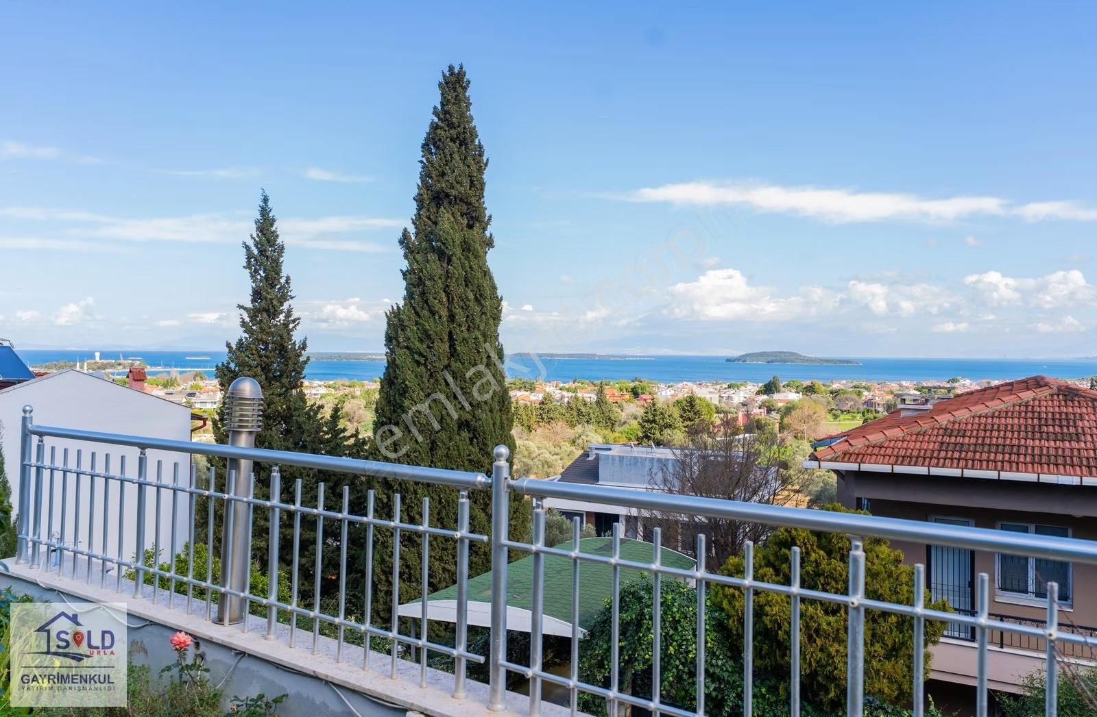 Urla'da Deniz Manzaralı Havuzlu 6+1 Müstakil Satılık Villa - Görsel 8