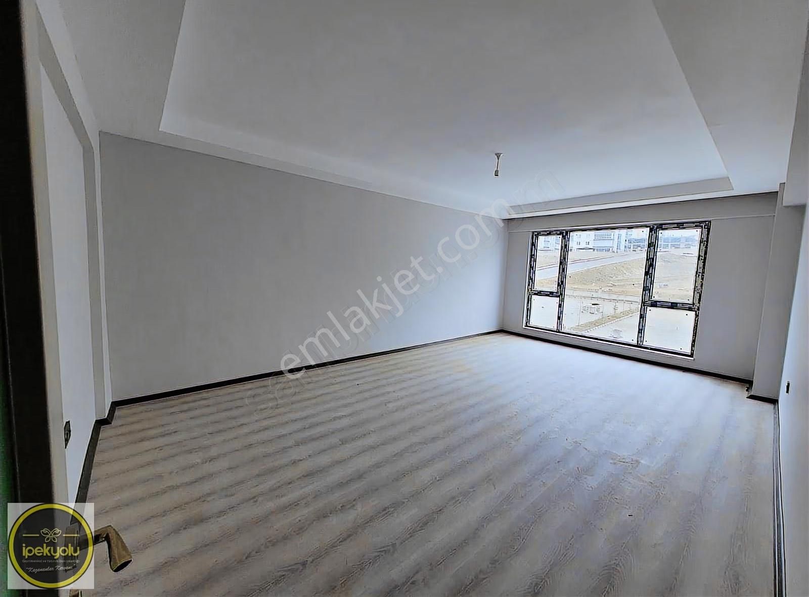 İpekyolu Gayrimenkulden Duru Sitesinde 4+1 Sıfır Satılık Daire - Görsel 24