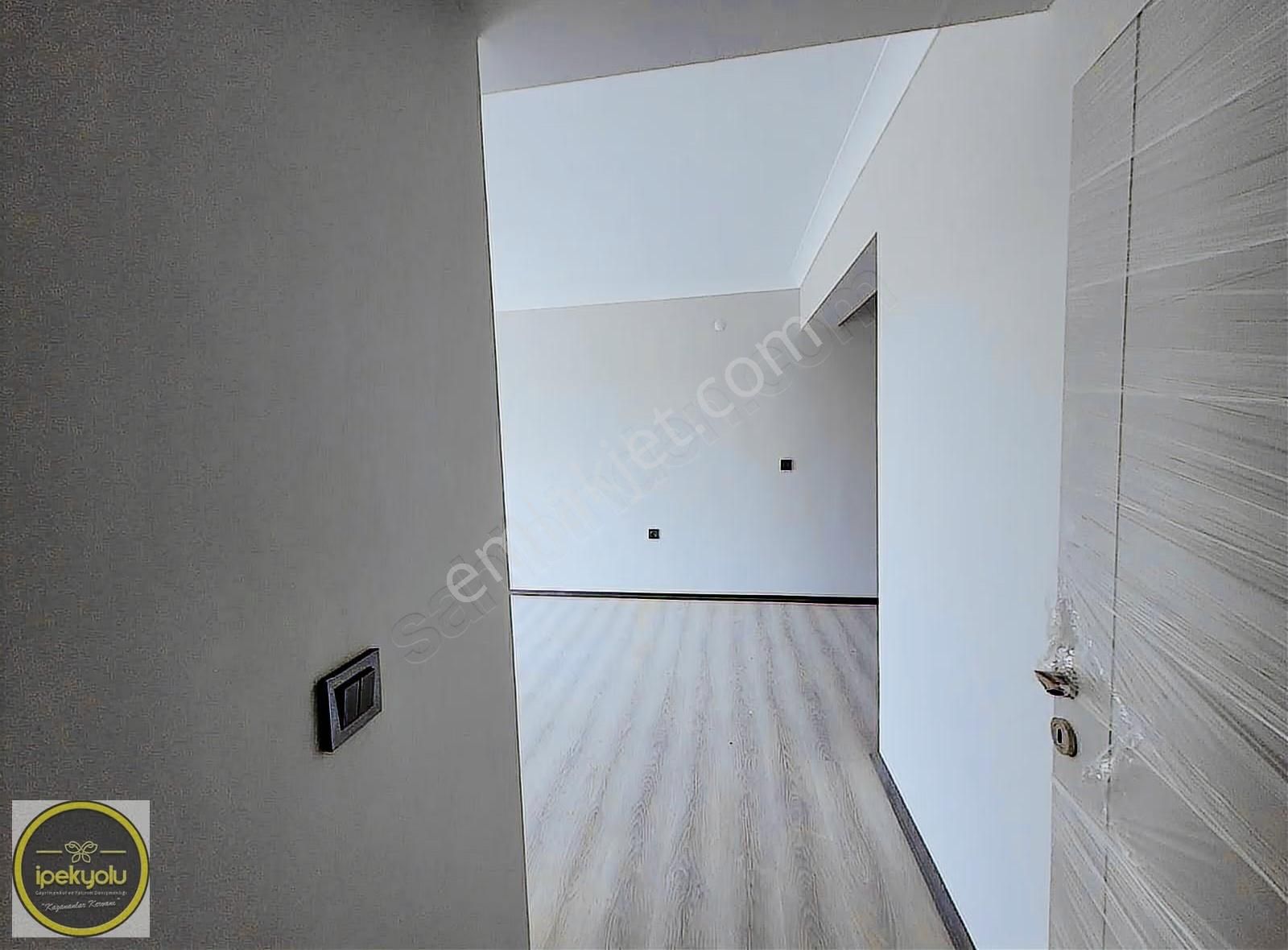 İpekyolu Gayrimenkulden Duru Sitesinde 4+1 Sıfır Satılık Daire - Görsel 32