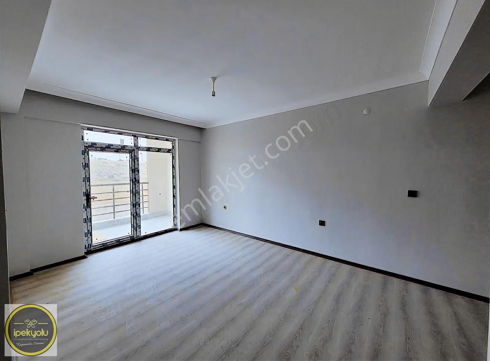 İpekyolu Gayrimenkulden Duru Sitesinde 4+1 Sıfır Satılık Daire - Görsel 34