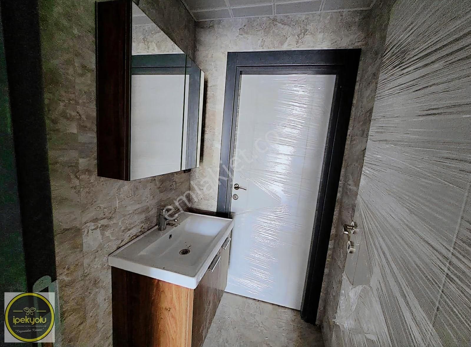 İpekyolu Gayrimenkulden Duru Sitesinde 4+1 Sıfır Satılık Daire - Görsel 9