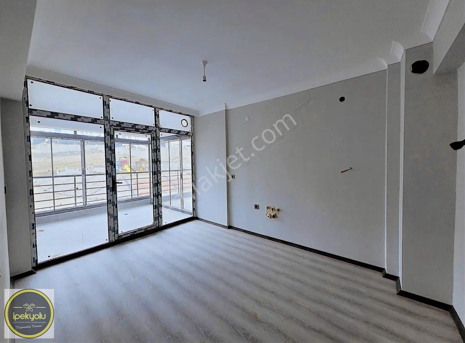 İpekyolu Gayrimenkulden Duru Sitesinde 4+1 Sıfır Satılık Daire - Görsel 31