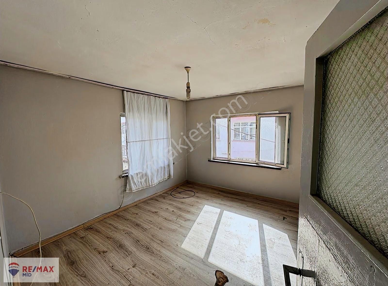 Remax Mıd'den Kepsut Mahkeme Mah. Kiralık 2+1 Daire - Görsel 2