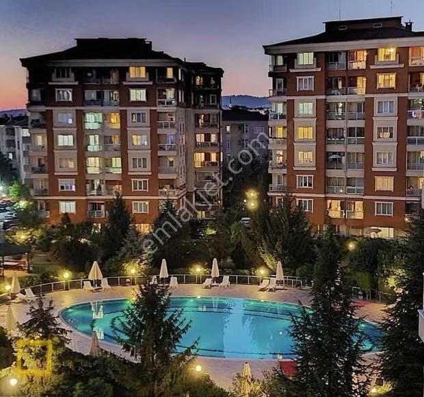 Dumankaya Çekmeköy Evlerinde 120 M2 3+1 Giriş Kat Kiralık Daire - Görsel 14
