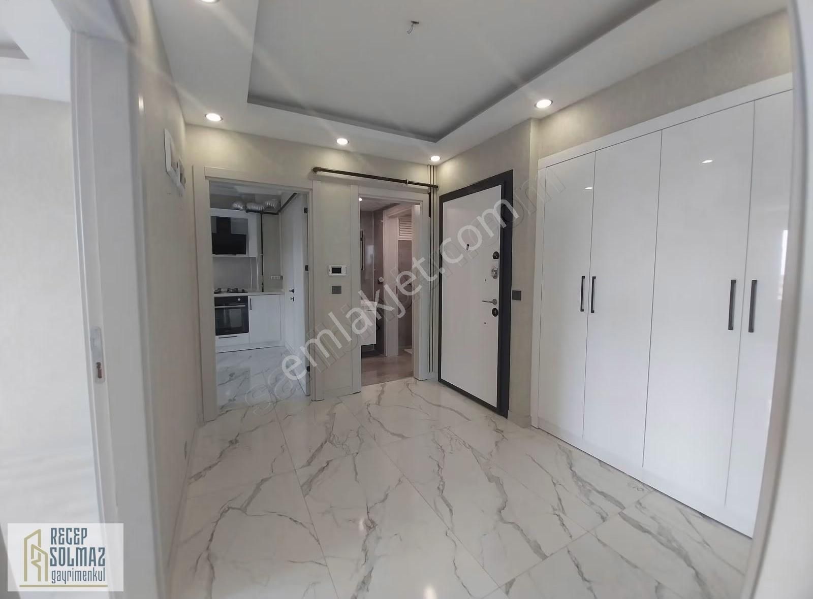 Alpaslan Mah.1 Yaşında Satılık 3+1 Daire Hiç Bir Masrafı Yok - Görsel 3