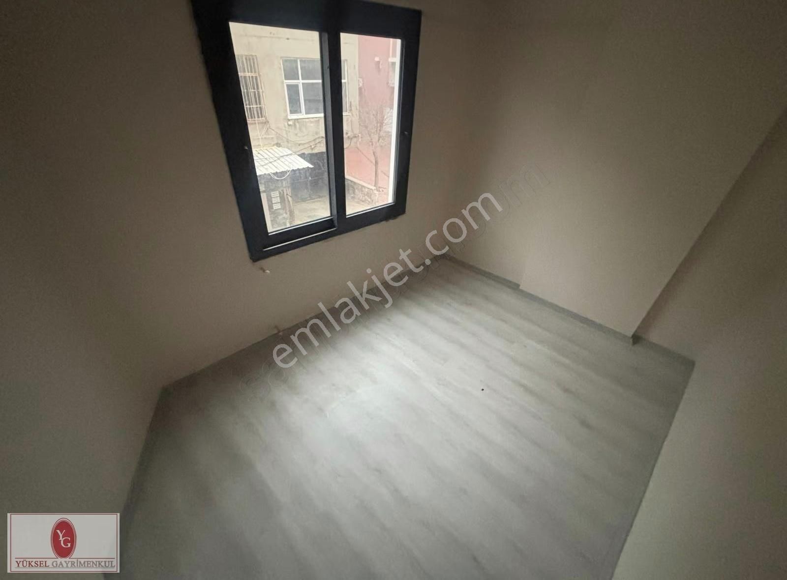 Yüksel'den Edremit Çarşının Merkezinde Geniş Balkonlu 2+1 Daire - Görsel 26