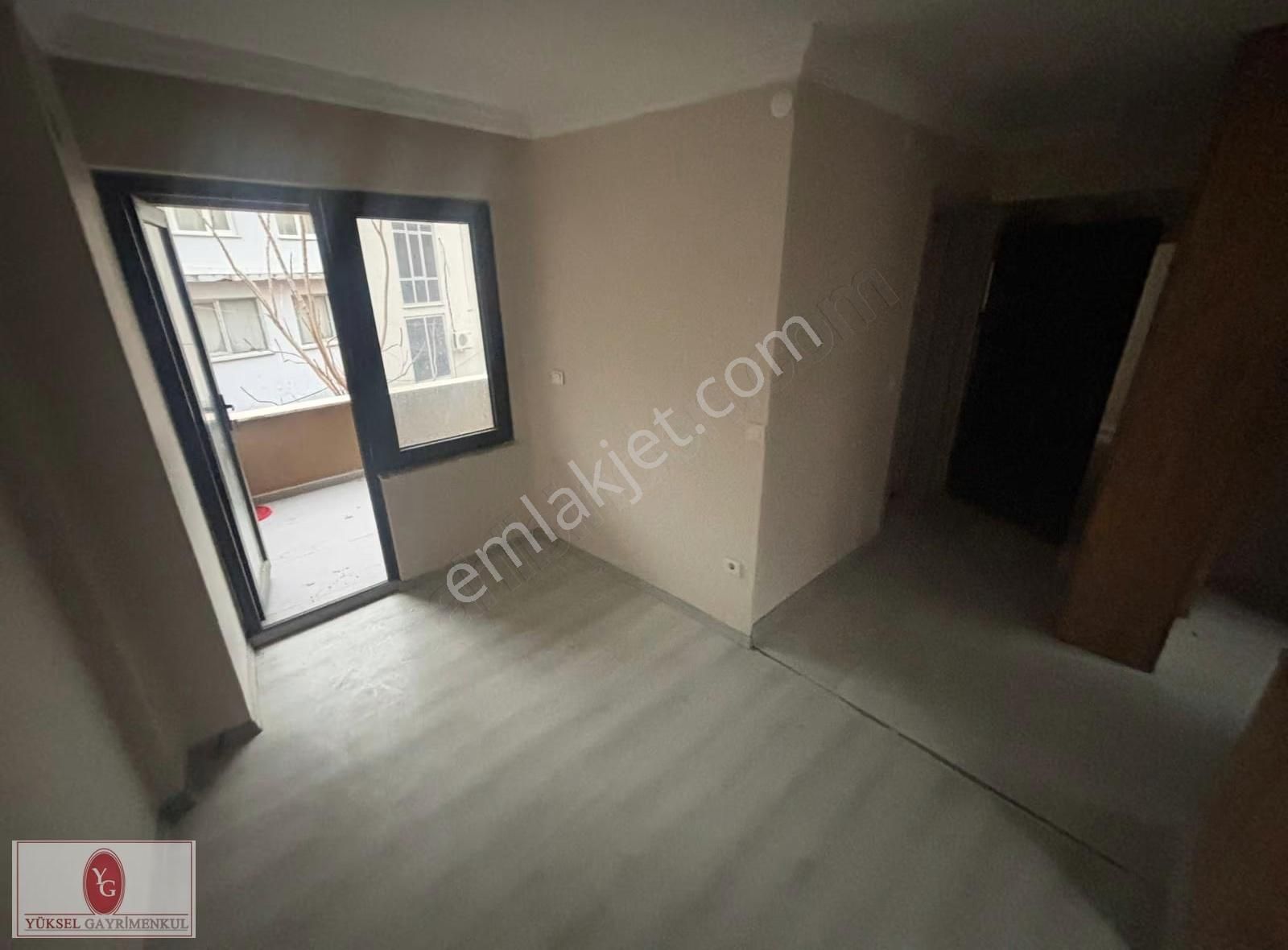 Yüksel'den Edremit Çarşının Merkezinde Geniş Balkonlu 2+1 Daire - Görsel 33