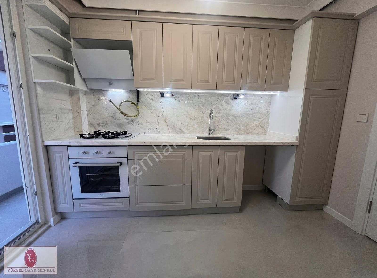 Yükselden Akçayda Ayrı Mutfak Arakat Devasa Salonlu 3+1 Daire - Görsel 11