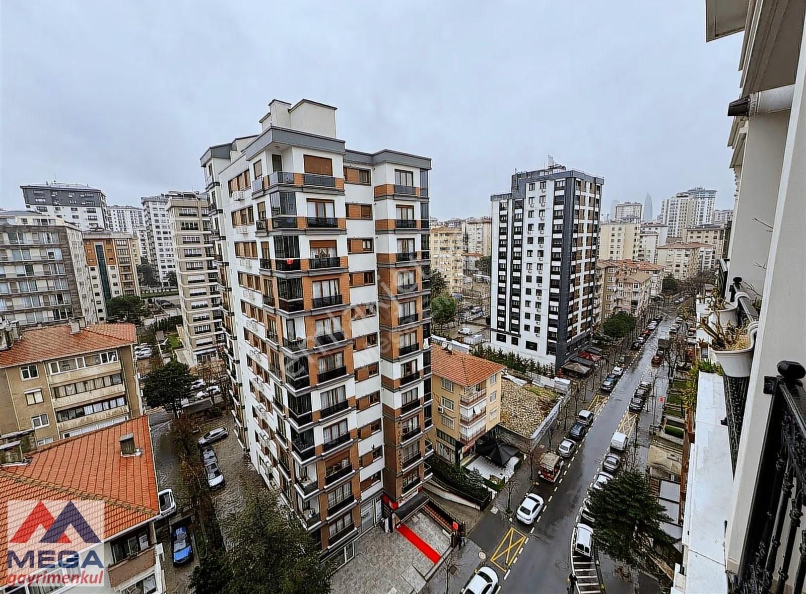 Kozyatağı Köşe Binada Satılık 3+1 Daire, 105m², Kapalı Otoparklı - Görsel 2