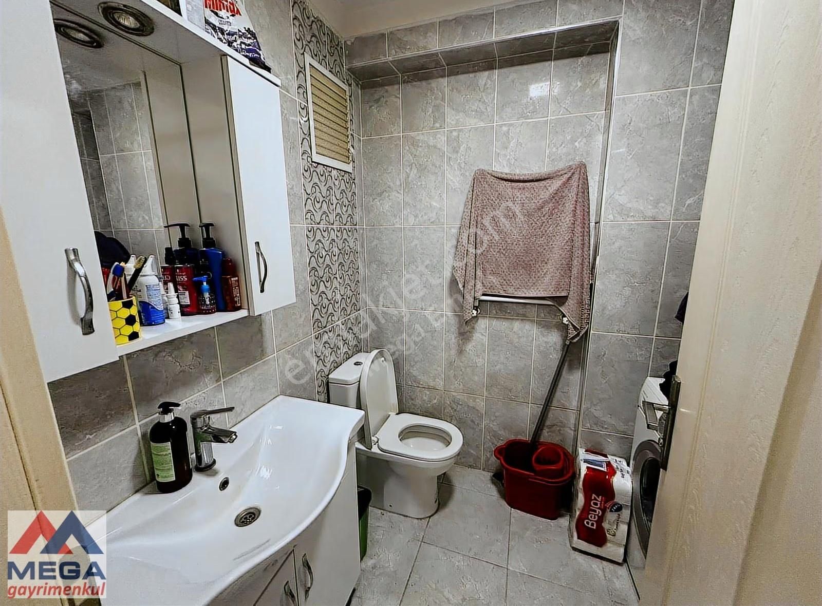 Acıbadem Caddesine Kadıköy Metro Yürüme Mesafesinde Satılık 2+1 - Görsel 2