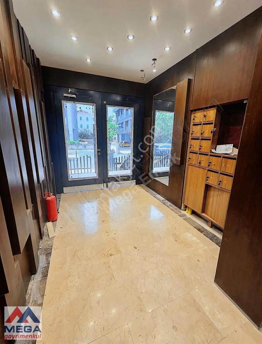 Fenerbahçe'de 140m2 Deniz Manzaralı 3+1 Balkonlu Satılık Daire - Görsel 18