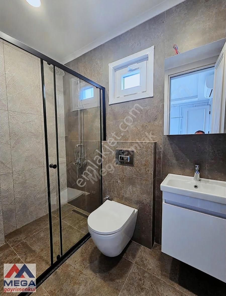 Fenerbahçe'de 140m2 Deniz Manzaralı 3+1 Balkonlu Satılık Daire - Görsel 2