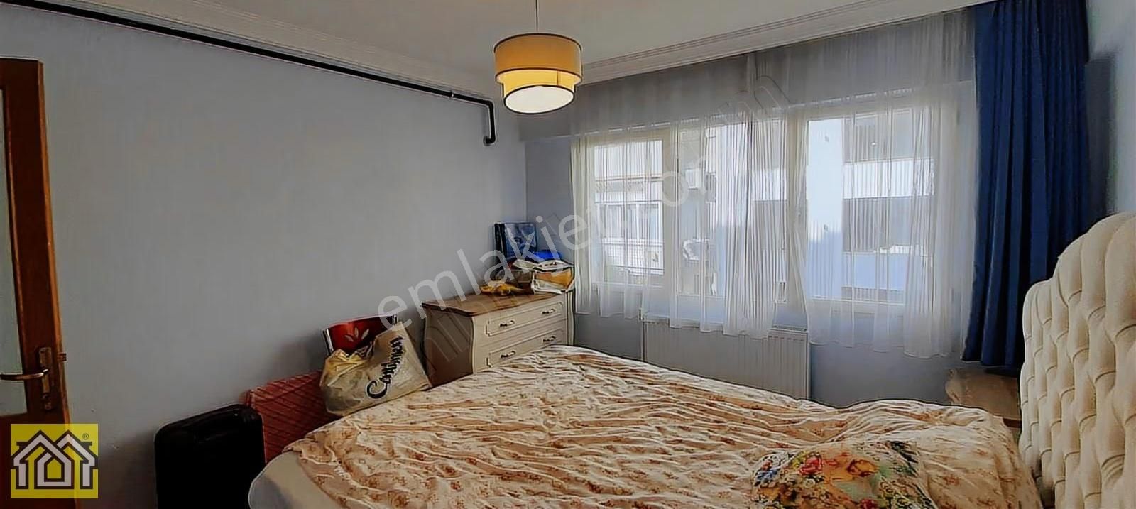 Mithatpaşa Cad. Üzerinde Süper Lokasyonda Eşyalı 3+1 Daire - Görsel 2