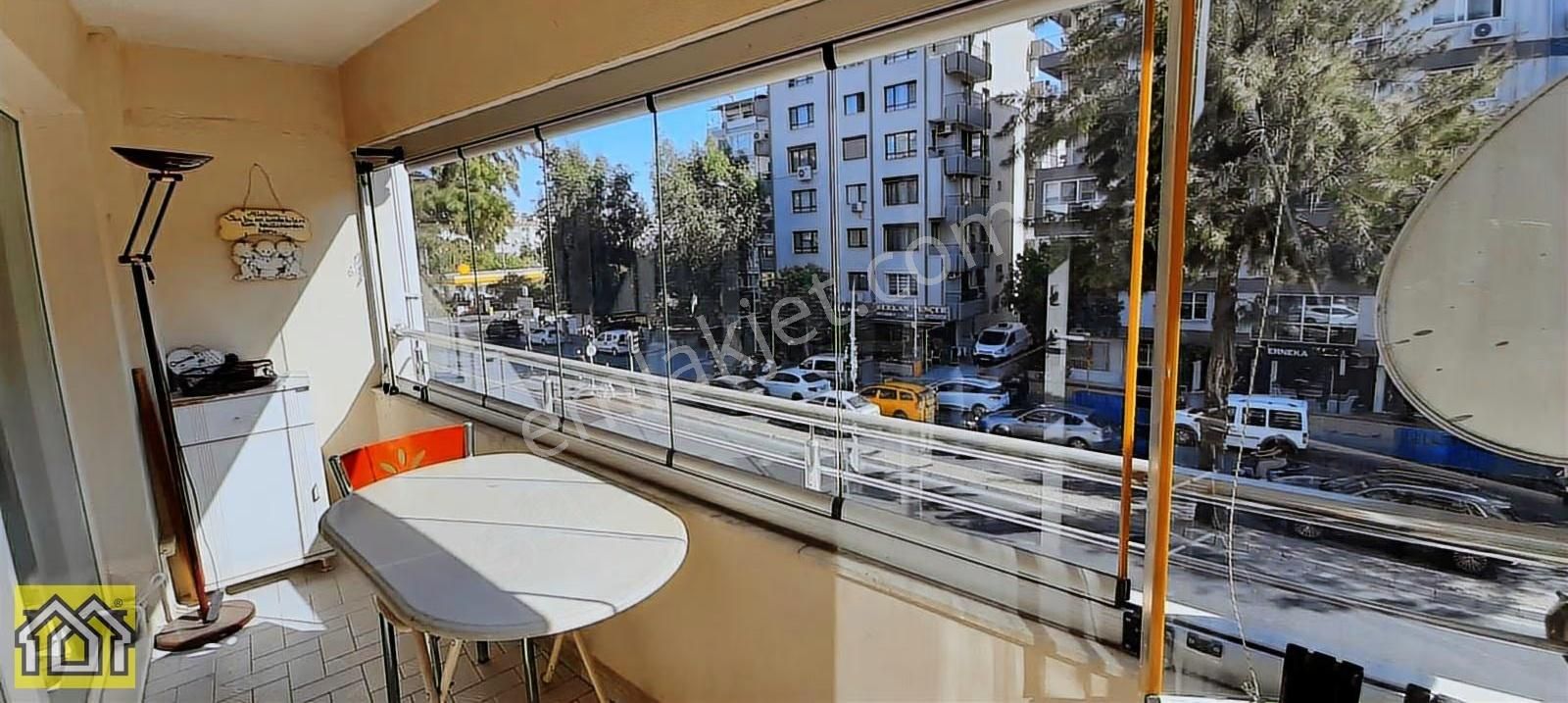 Mithatpaşa Cad. Üzerinde Süper Lokasyonda Eşyalı 3+1 Daire - Görsel 15