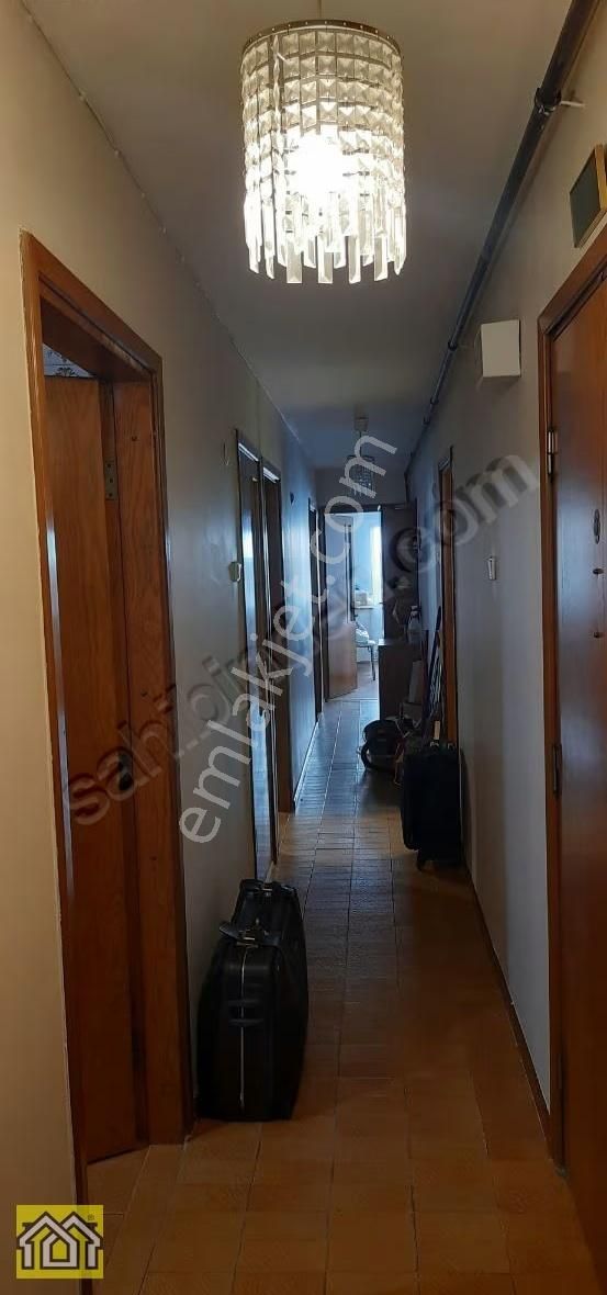 Mithatpaşa Cad. Üzerinde Süper Lokasyonda Eşyalı 3+1 Daire - Görsel 4