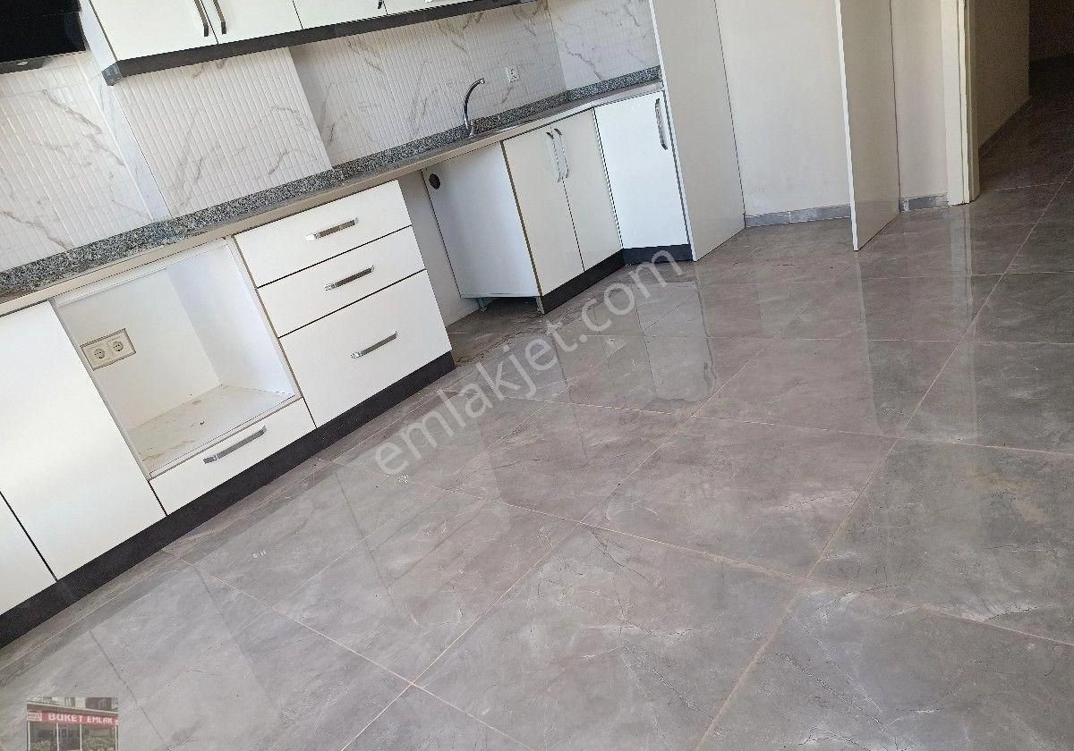 Buket Emlaktan Kiralık 2+1 Daire Ara Kat Doğalgazlı Asansörlü Kilerli Ebeveyn Banyolu - Görsel 15