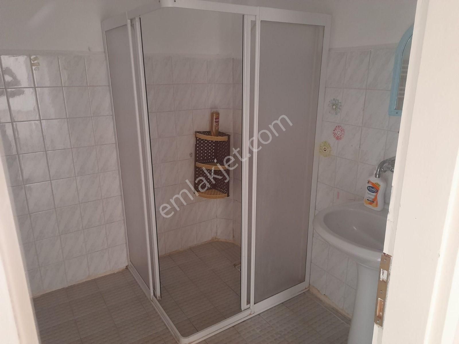 Demetevler Metro Yani Kiralik 3+1 Esyasiz - Görsel 13