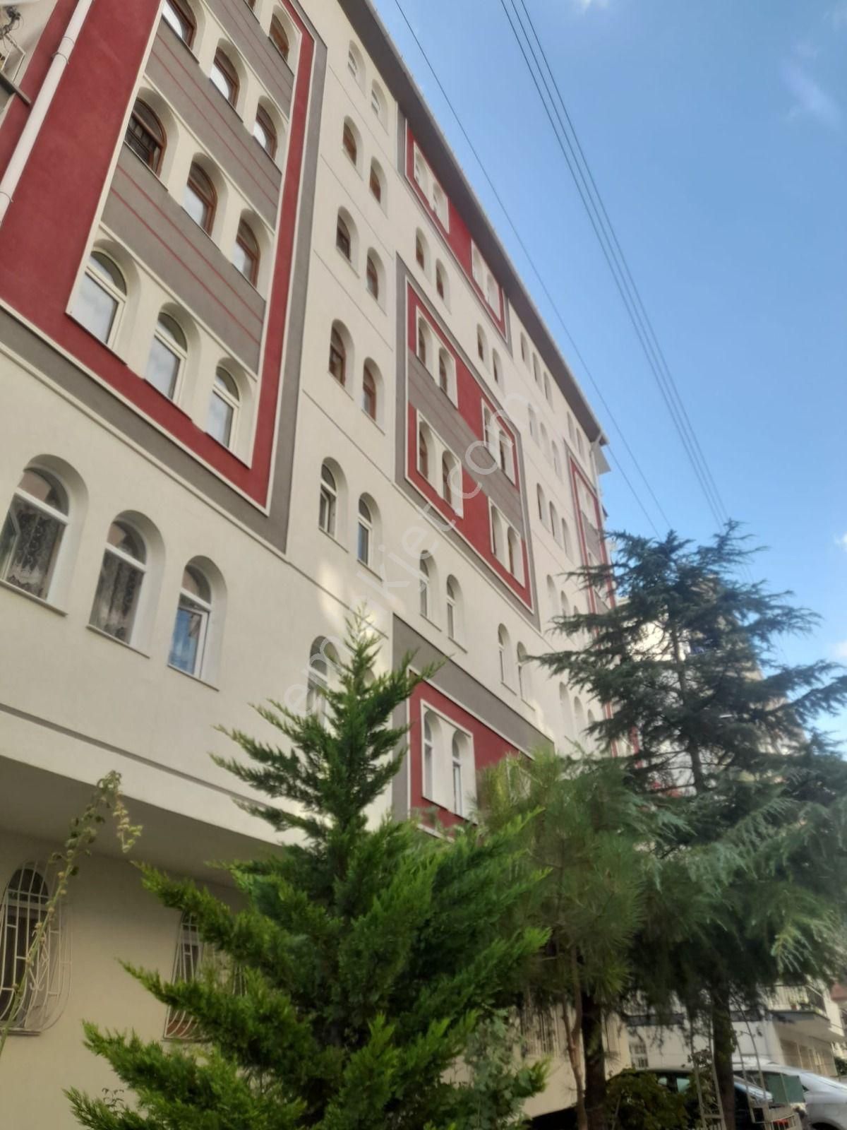 Demetevler Metro Yani Kiralik 3+1 Esyasiz - Görsel 7