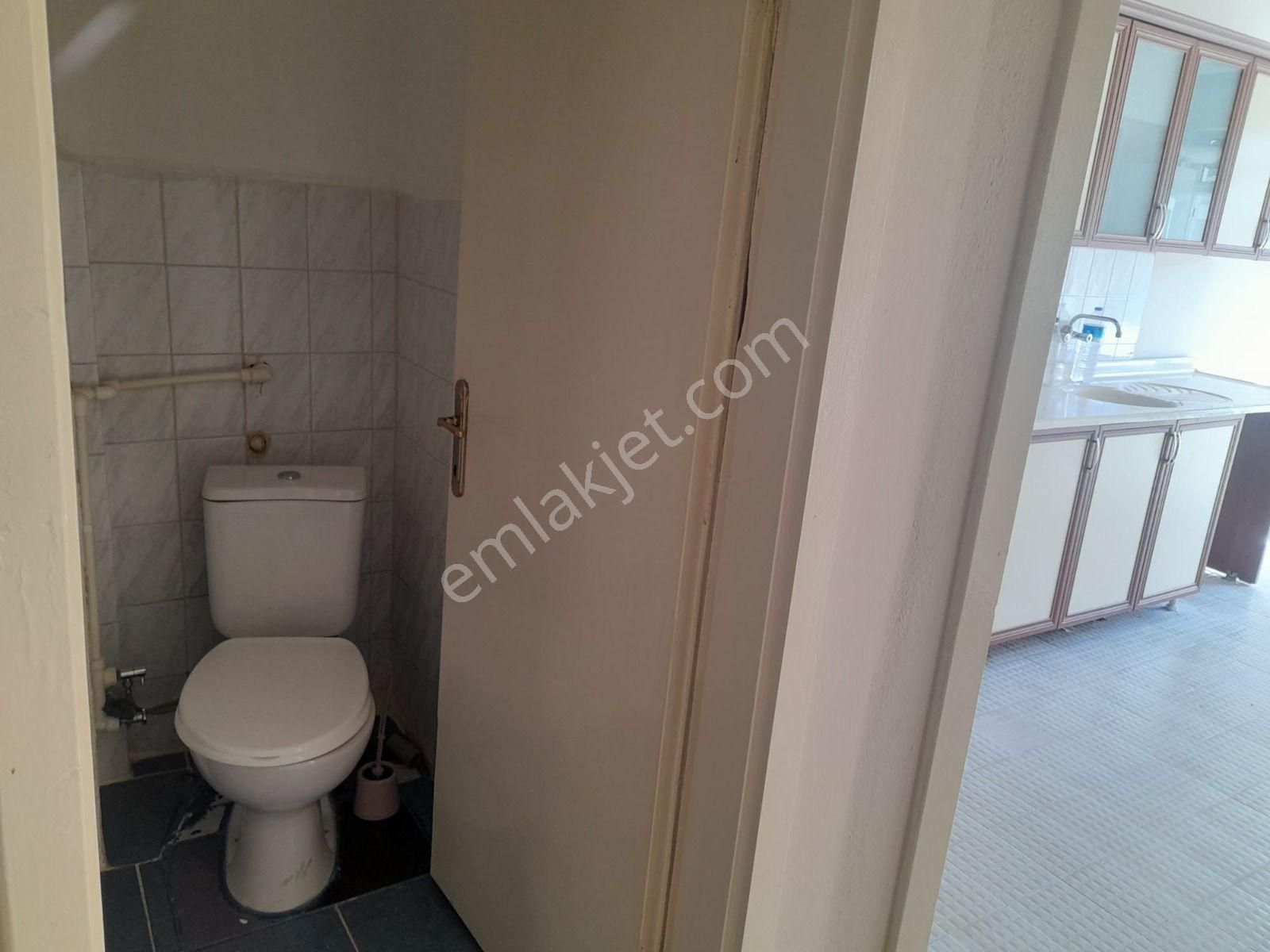 Demetevler Metro Yani Kiralik 3+1 Esyasiz - Görsel 14