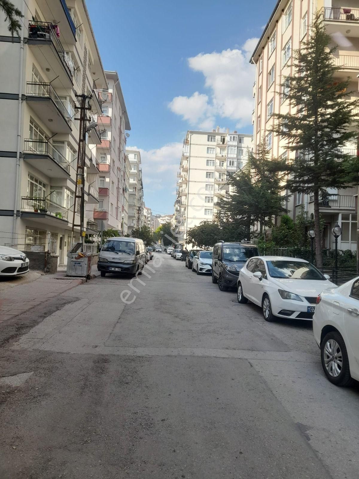 Demetevler Metro Yani Kiralik 3+1 Esyasiz - Görsel 3