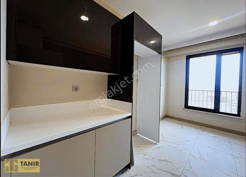 Bahçeşehir Vadi Evleri 1 Etap Da Kiralık Lüx Site İçinde Daire. - Görsel 8