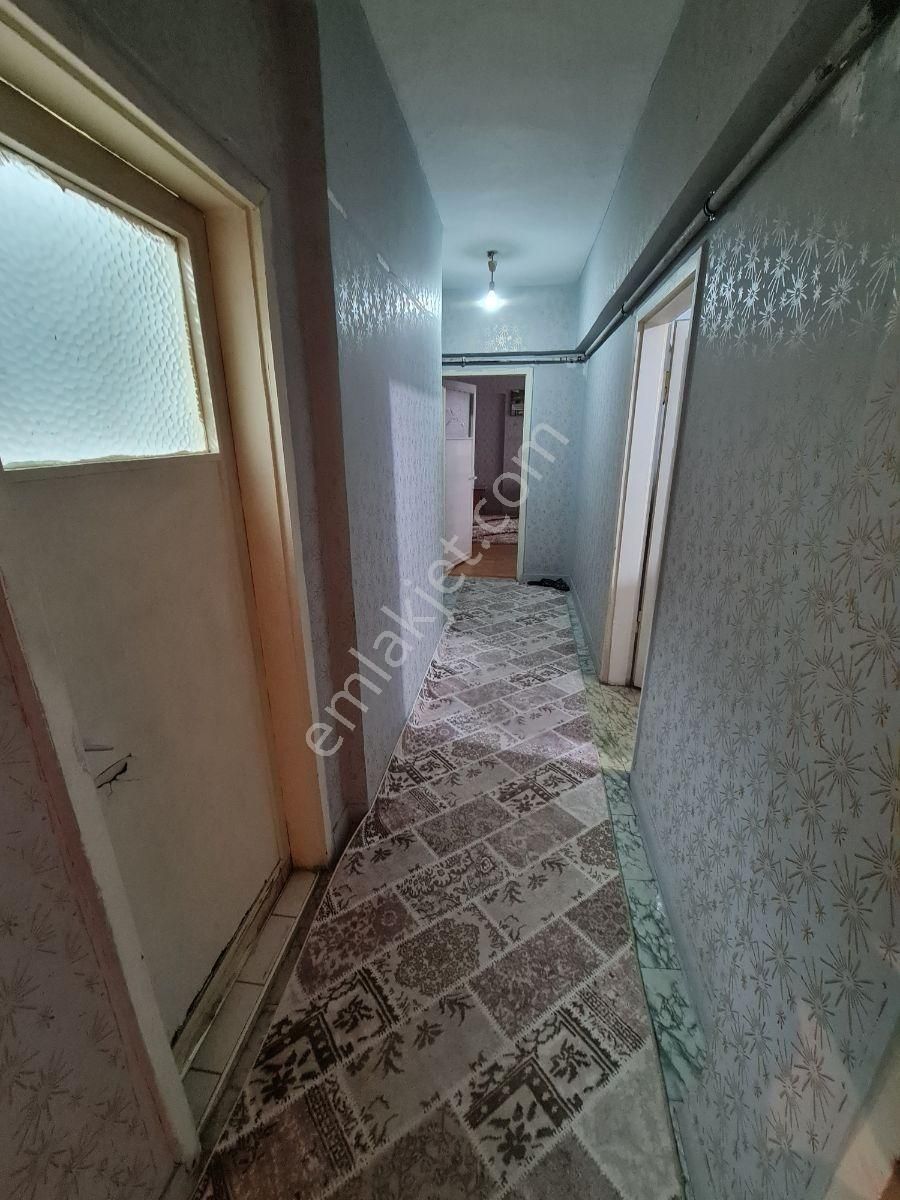 Eşyalı Asansörlü Metroya Çok Yakın Ara Kat 2+1 Kiralık Daire - Görsel 8