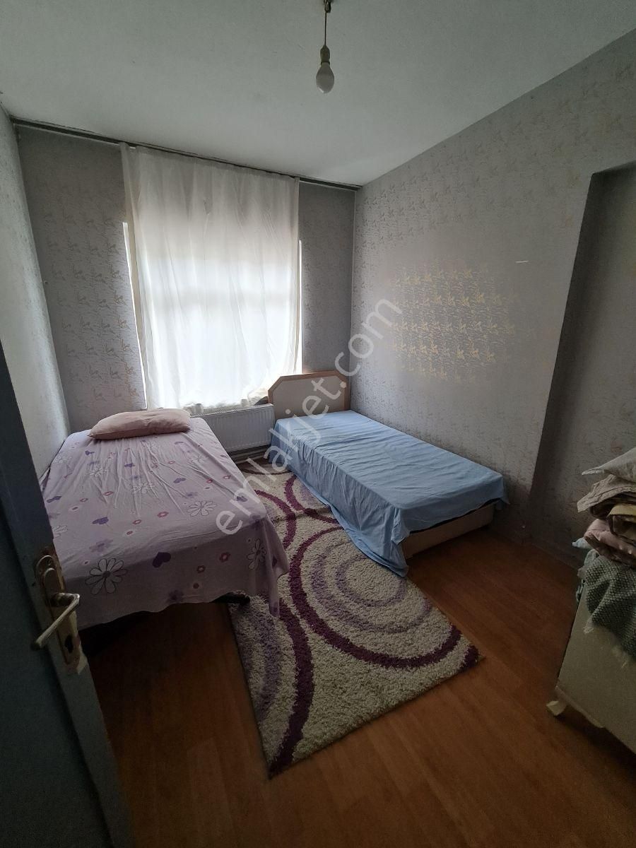 Eşyalı Asansörlü Metroya Çok Yakın Ara Kat 2+1 Kiralık Daire - Görsel 4