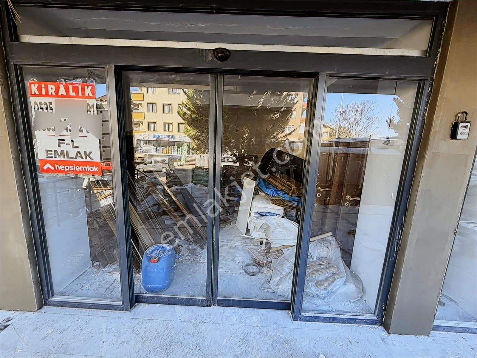 F-l Emlaktan Emaar Avm Libadiye Yakını Caddeüstü Çift Kat Dükkan - Görsel 3