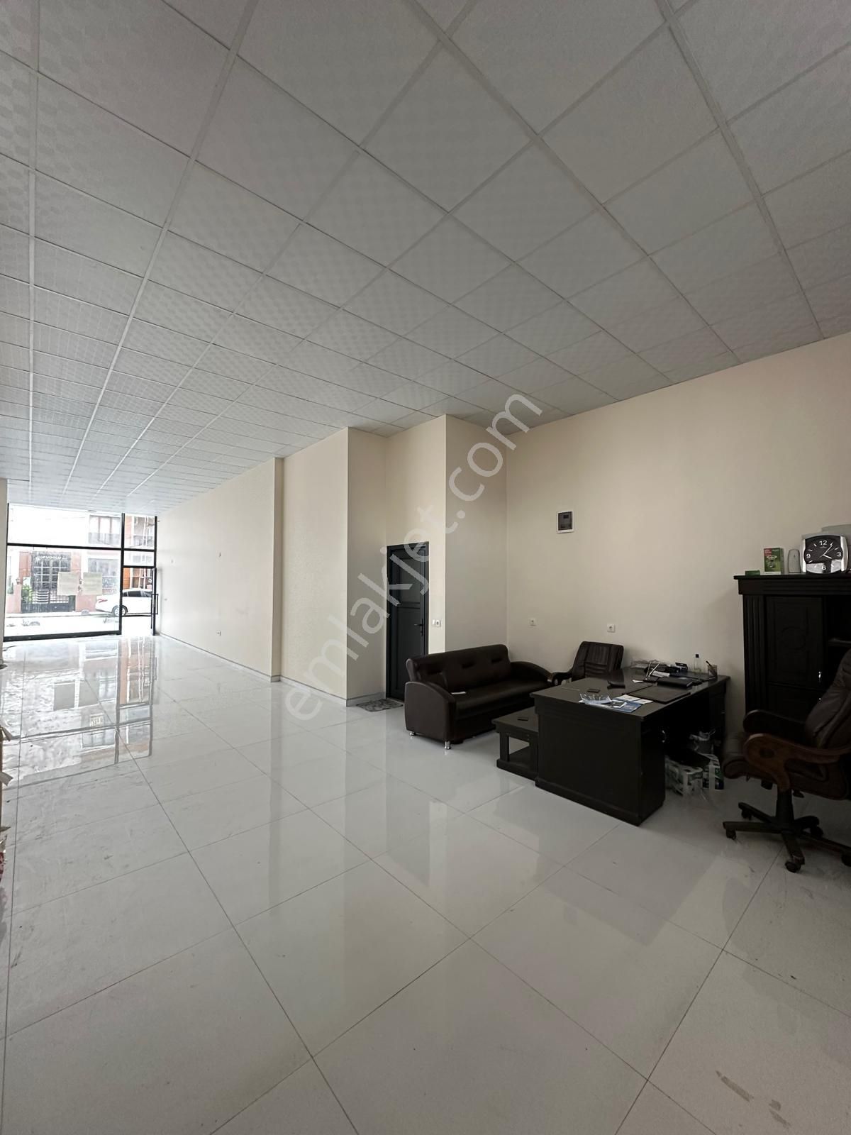 İnşaa'dan Kavaklı'da Marinaya Komşu Satılık Dükkan Fırsatı - Görsel 2