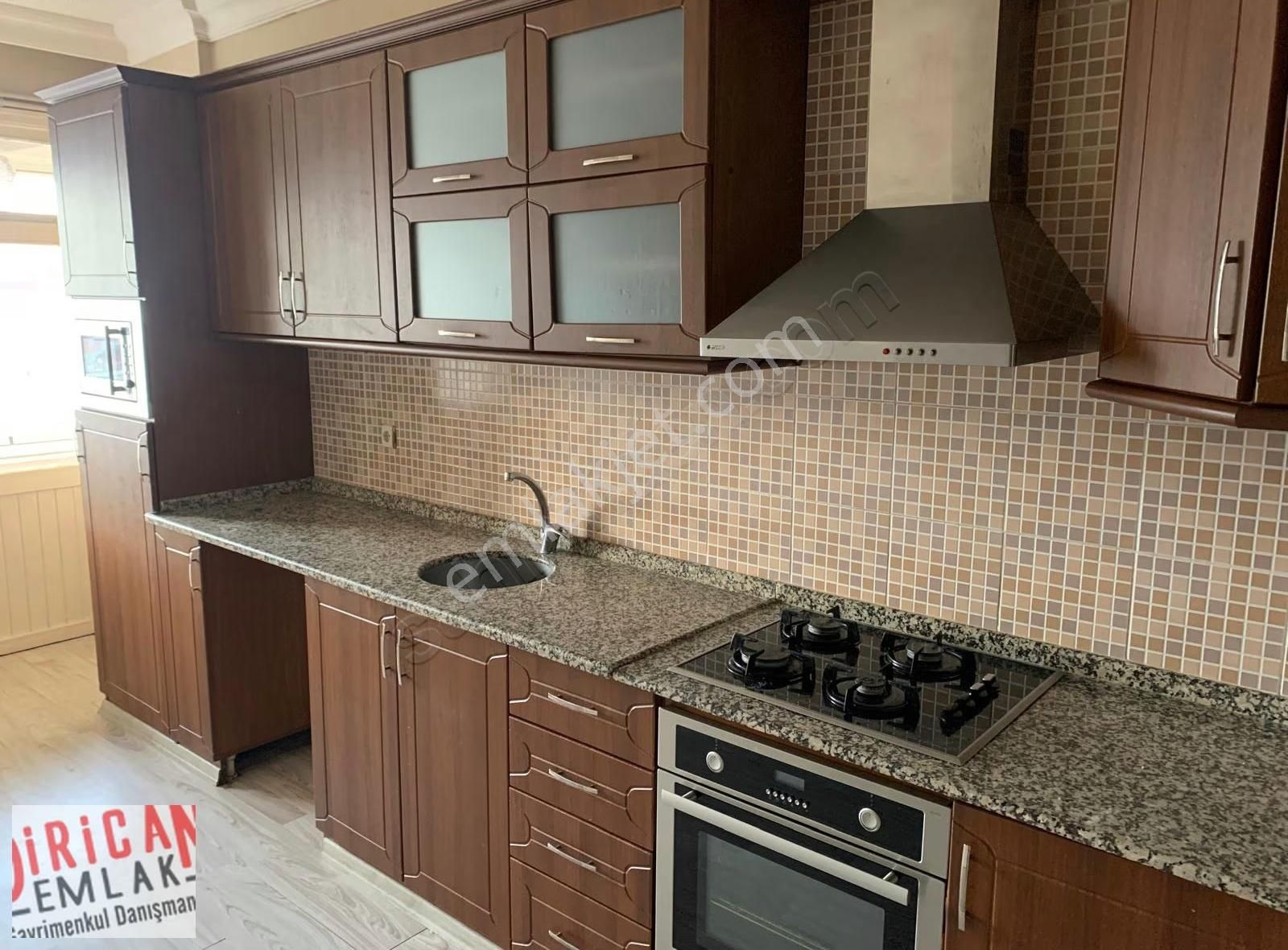 Dirican Konya Nişantaş'ta Cadde Üzeri 3+1 Kiralık Son Kat Daire - Görsel 15