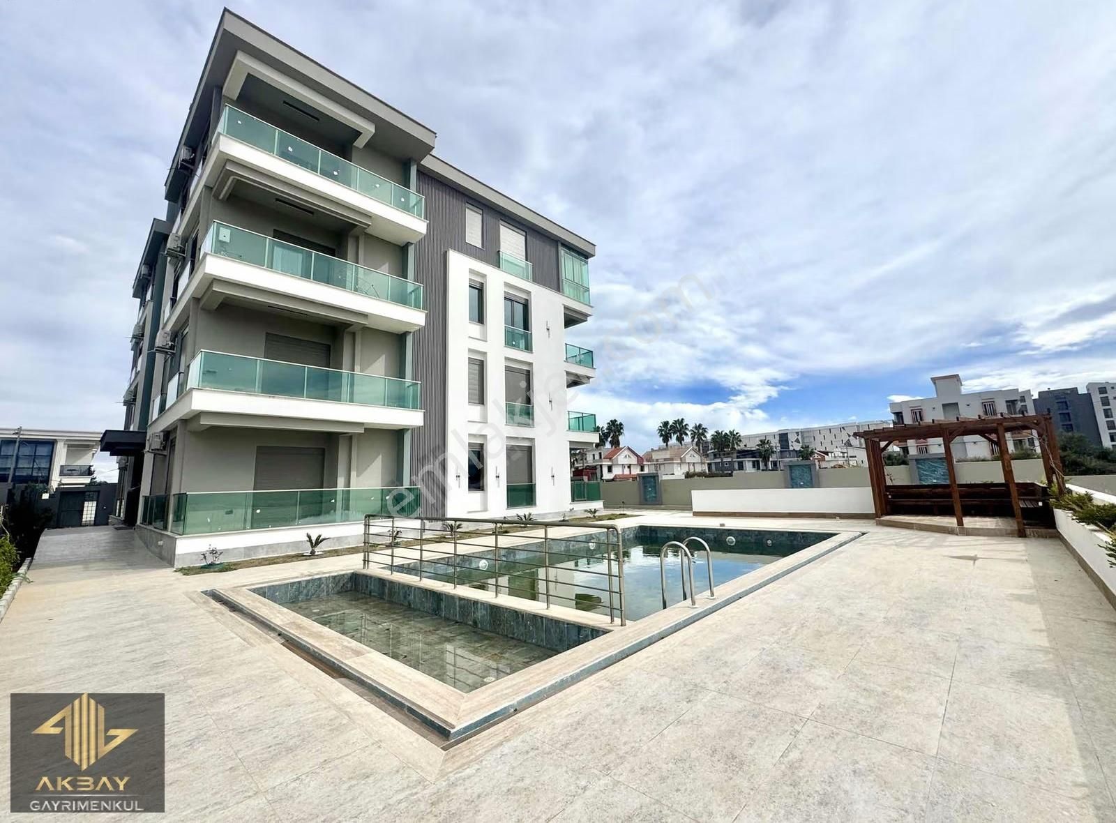 Altıntaş'ta Ebeveyn Banyolu Klimalı Yerden Isıtmalı Geniş Arakat - Görsel 27