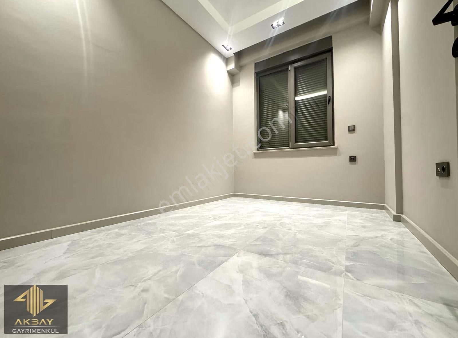 Altıntaş'ta Ebeveyn Banyolu Klimalı Yerden Isıtmalı Geniş Arakat - Görsel 13