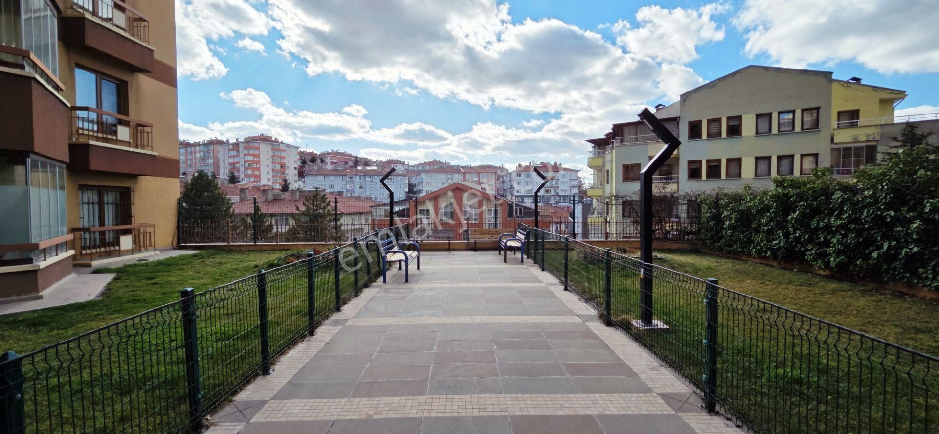 Çankaya Dikmen Harbiye Mh. Güneş Sitesinde 4+1 Daire Fırsatı - Görsel 28