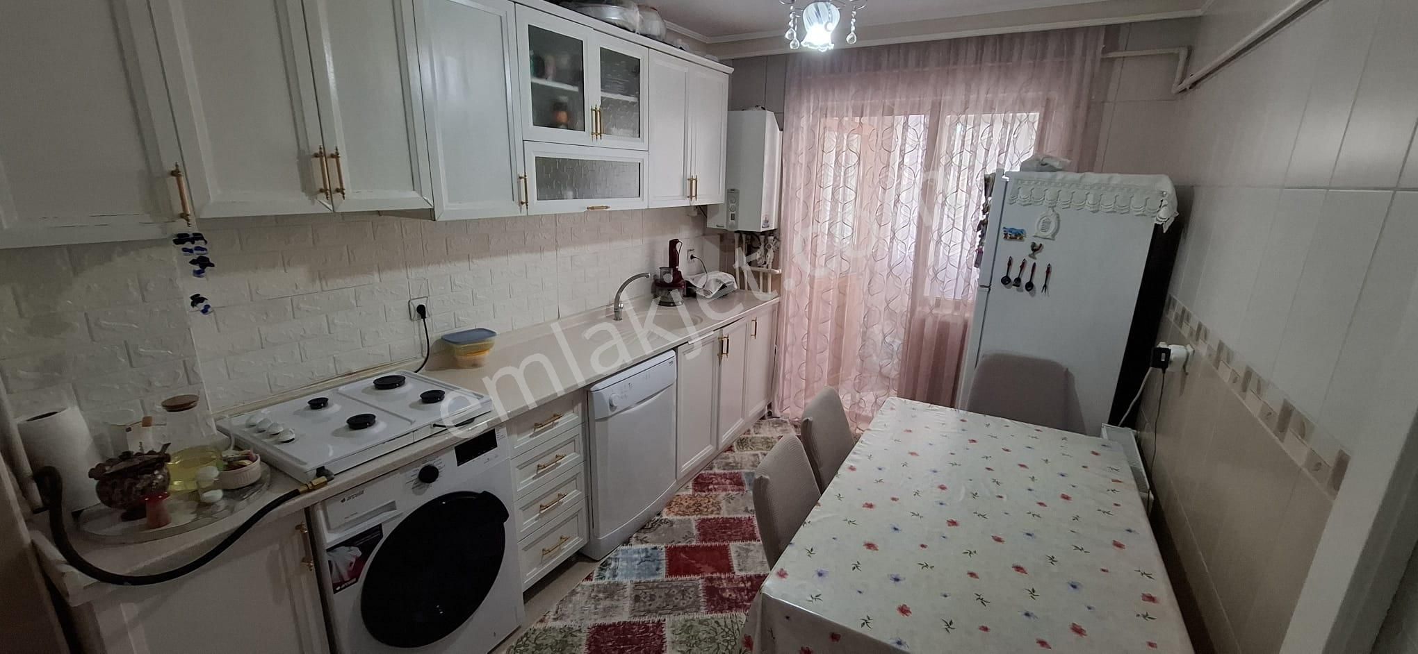 Altındağ - Battalgazi Mahallesinde Hüseyingazi Göbekte İçi Boş Kiralık Daire !!! - Görsel 9