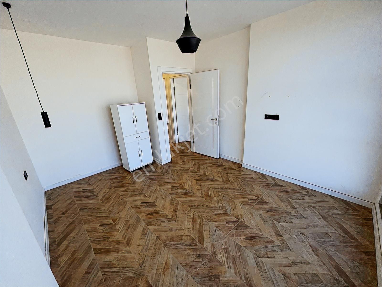 Havuzlu Sıtede Yerden Isıtmalı 3+1 Köşe Vılla - Görsel 6