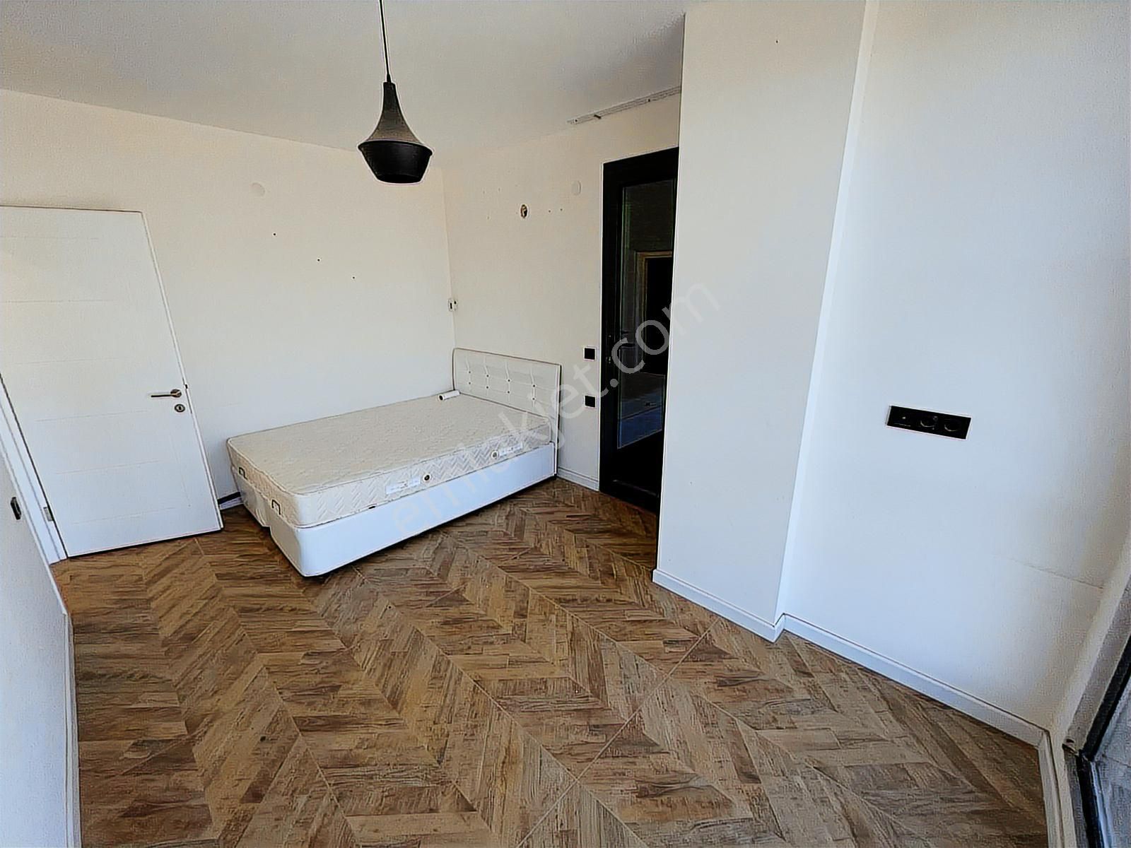 Havuzlu Sıtede Yerden Isıtmalı 3+1 Köşe Vılla - Görsel 21