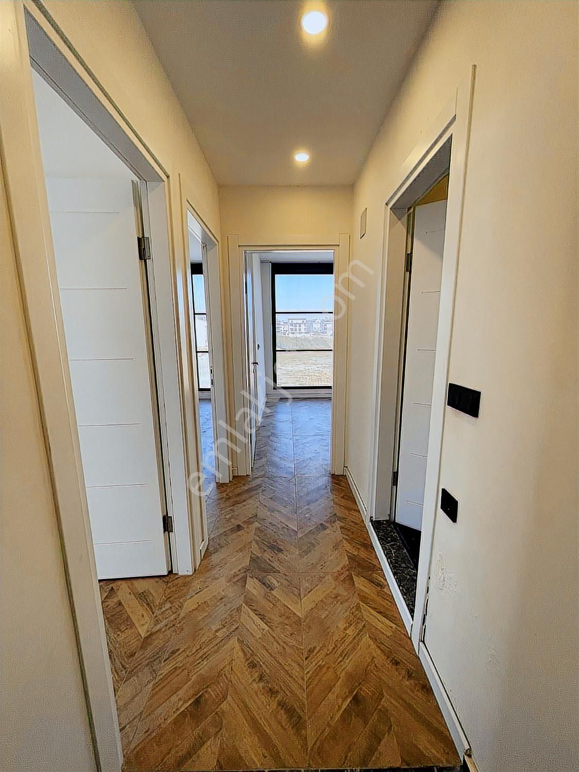 Havuzlu Sıtede Yerden Isıtmalı 3+1 Köşe Vılla - Görsel 22