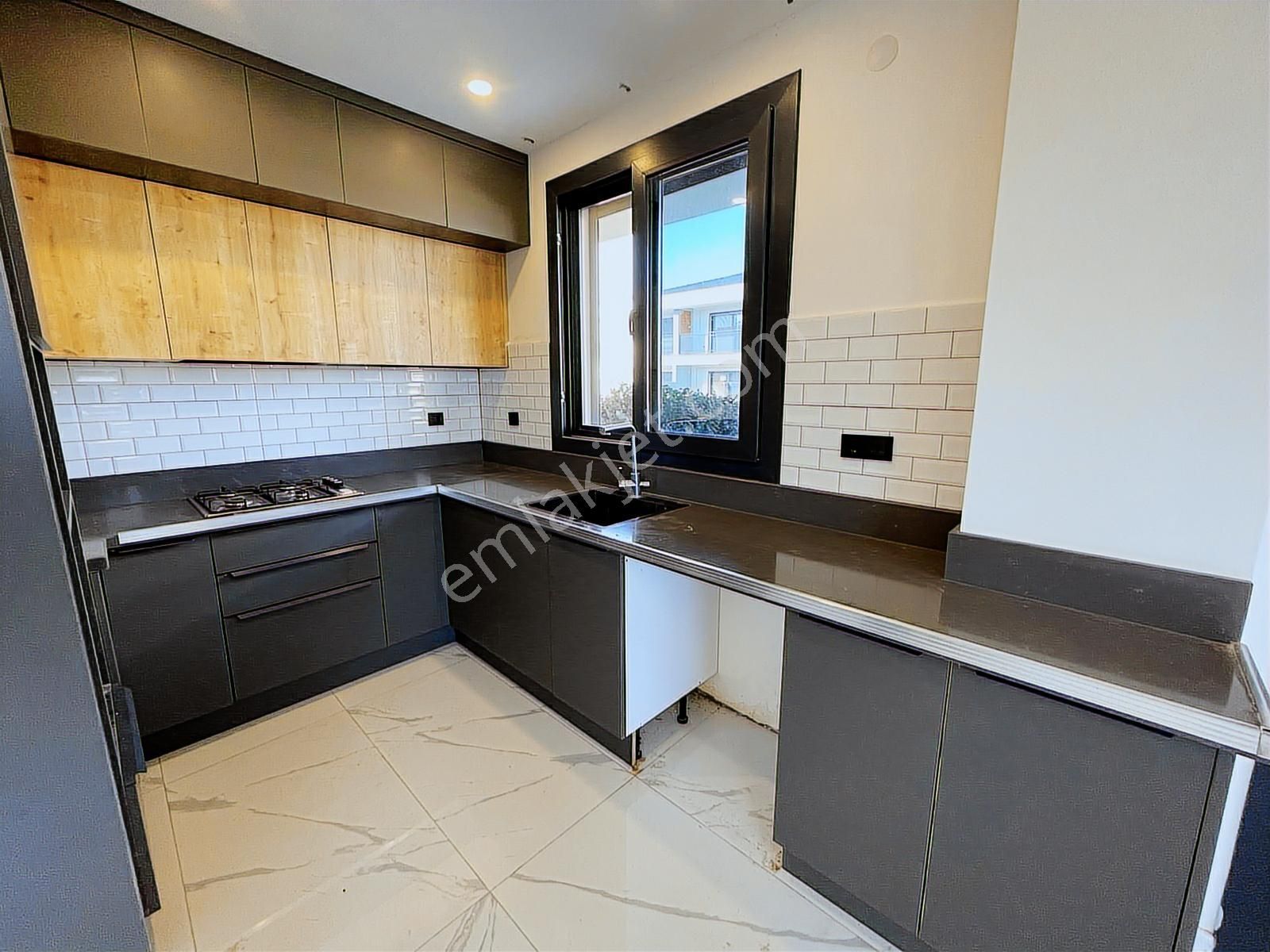 Havuzlu Sıtede Yerden Isıtmalı 3+1 Köşe Vılla - Görsel 2